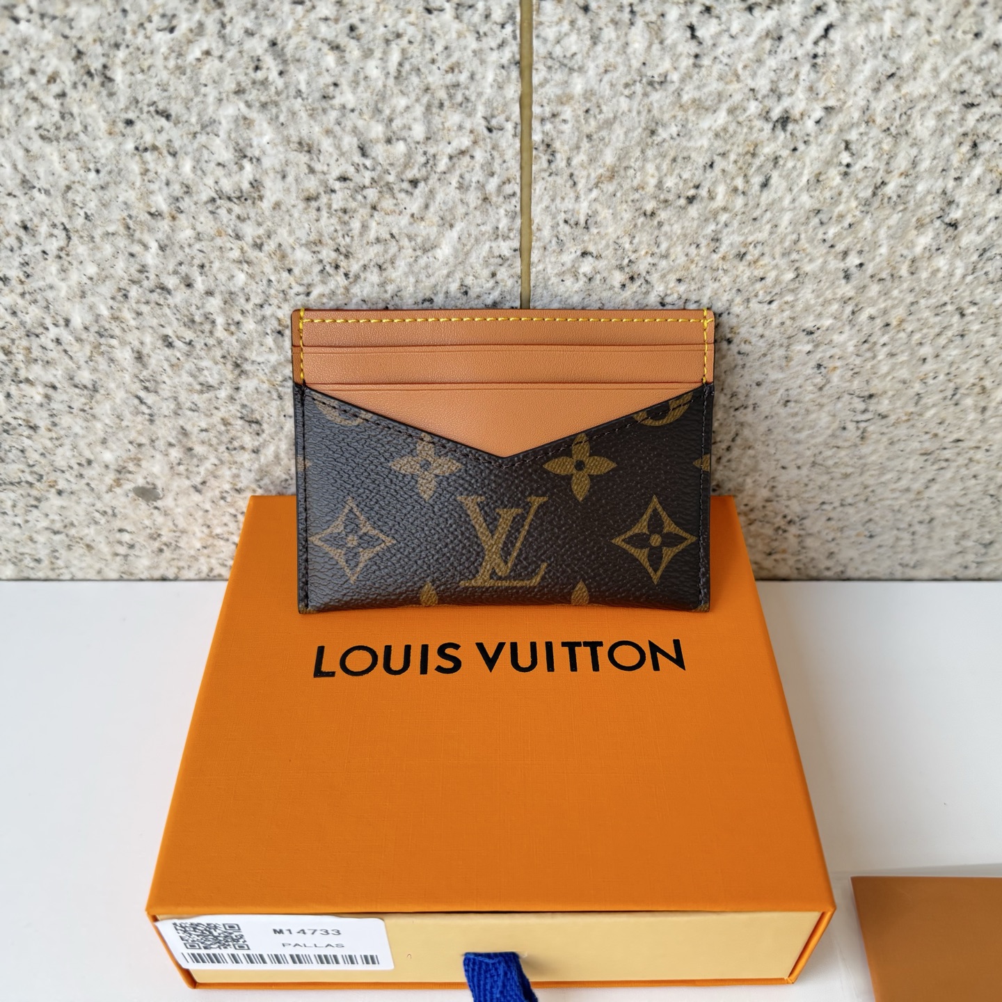 Louis Vuitton Basic Bag Canvas M-l