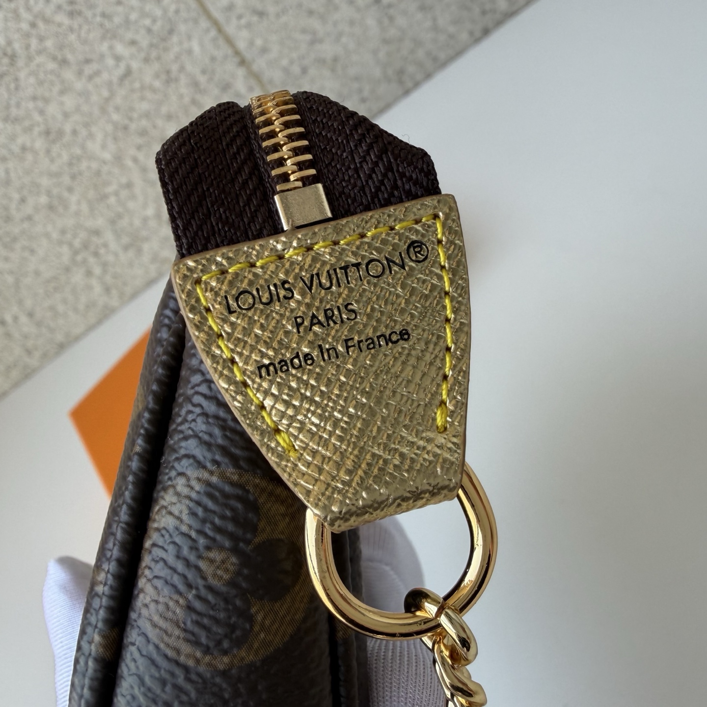 Louis Vuitton Basic Bag Cow Leather Gold M