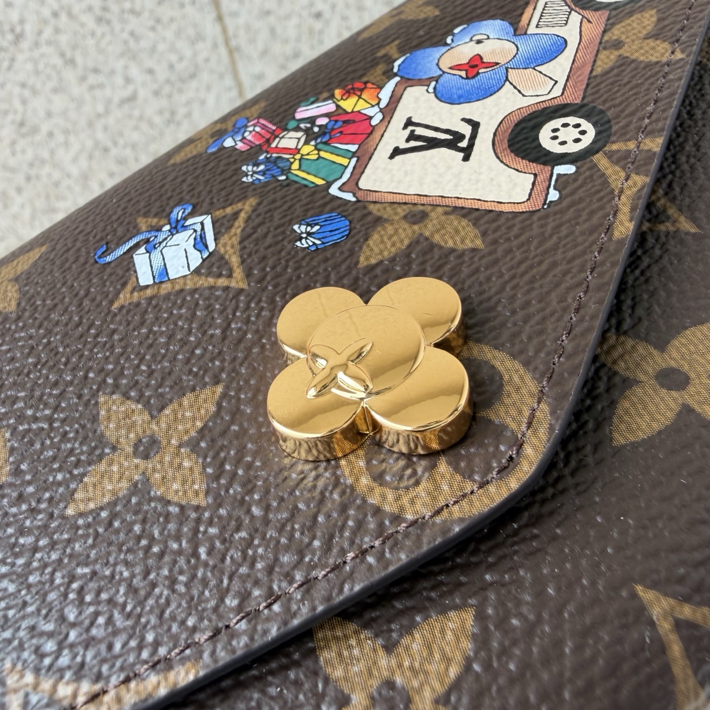 Louis Vuitton Basic Bag M-l-s