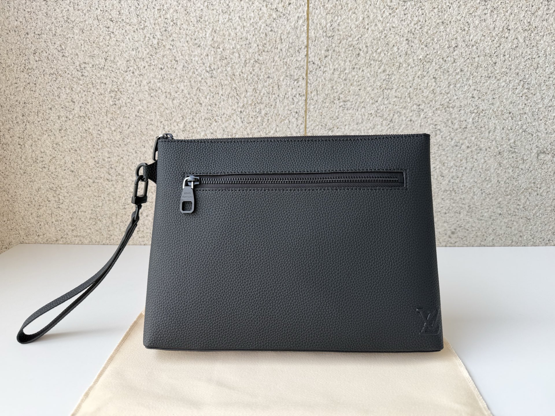 Louis Vuitton Tote Bag Black M-l