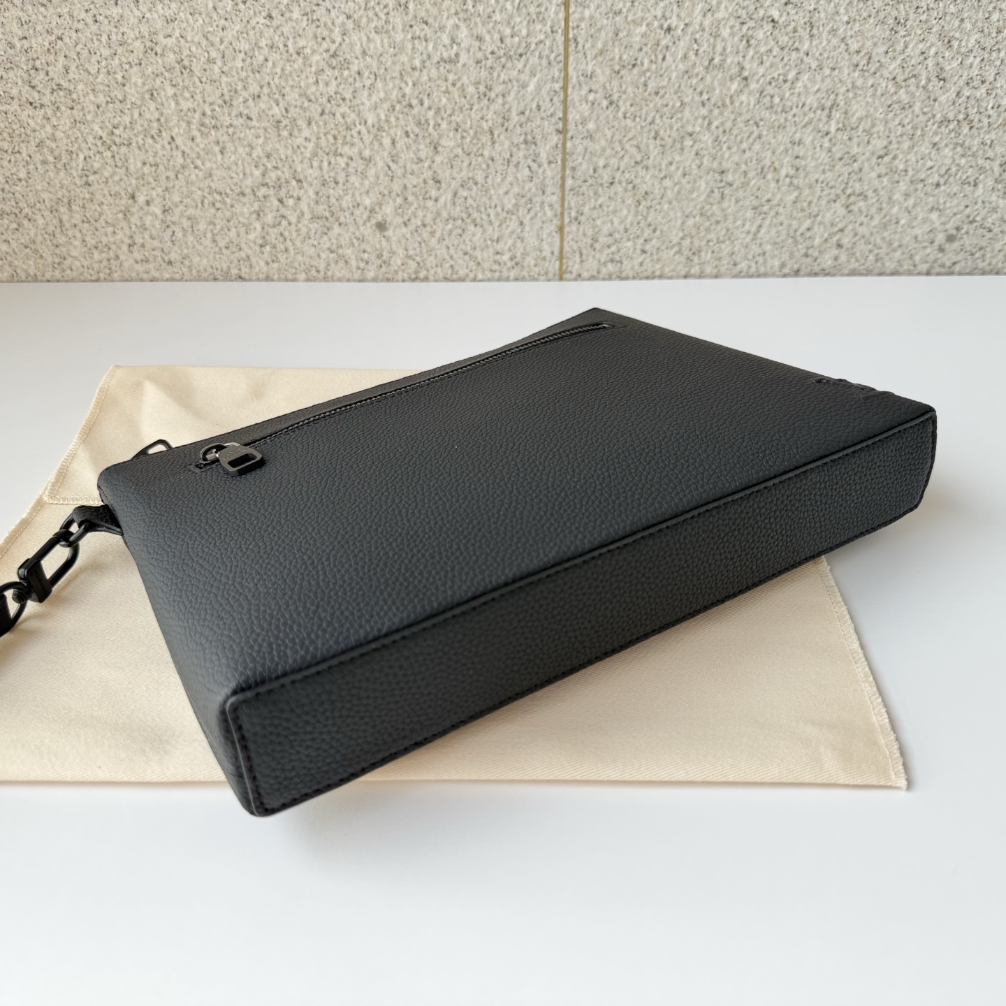 Louis Vuitton Tote Bag Black M-l