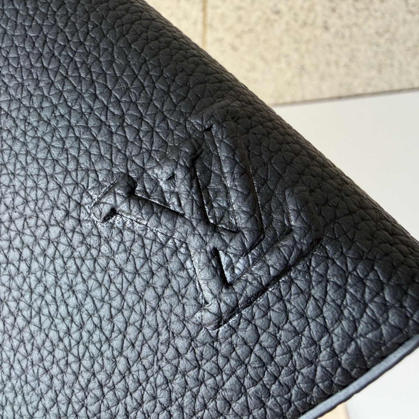 Louis Vuitton Tote Bag Black M-l