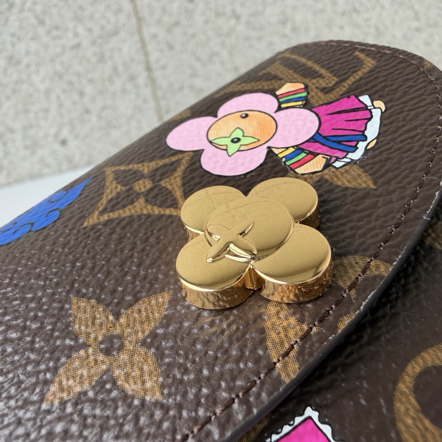 Louis Vuitton Basic Bag M-l-s