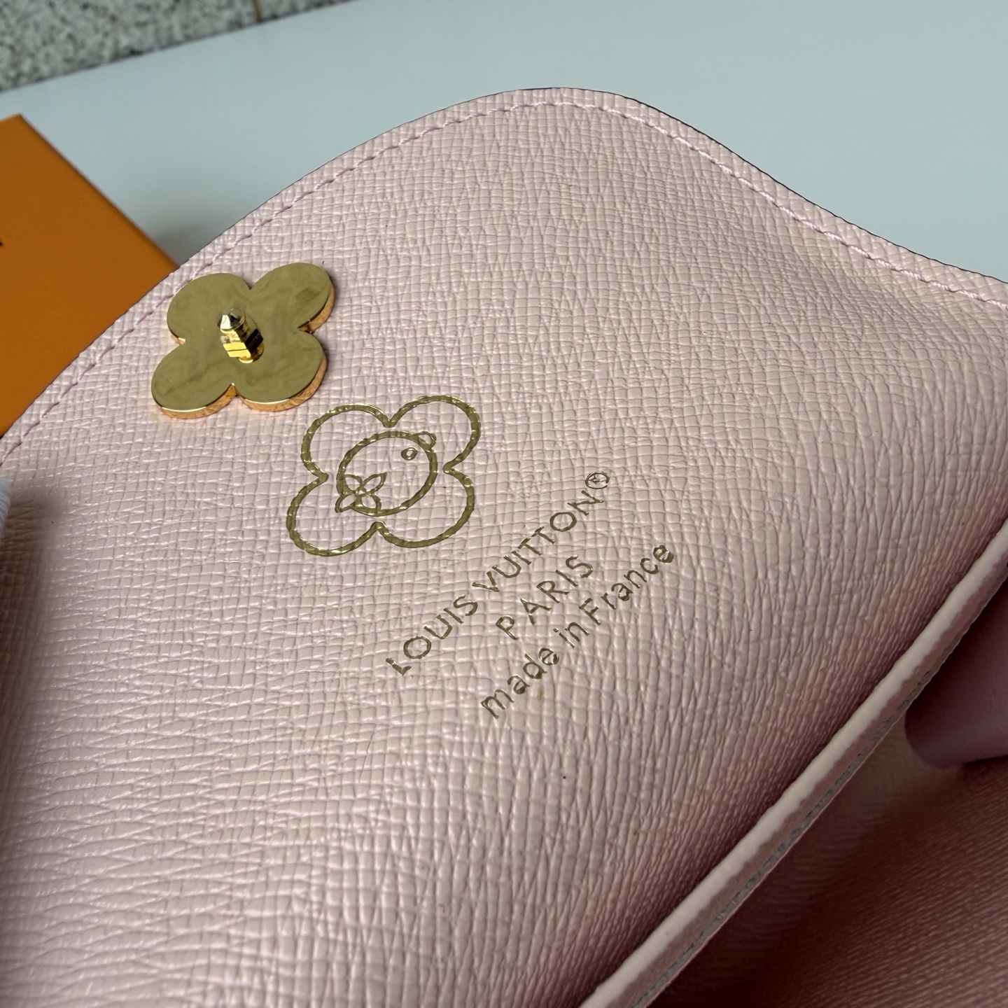 Louis Vuitton Basic Bag M-l-s