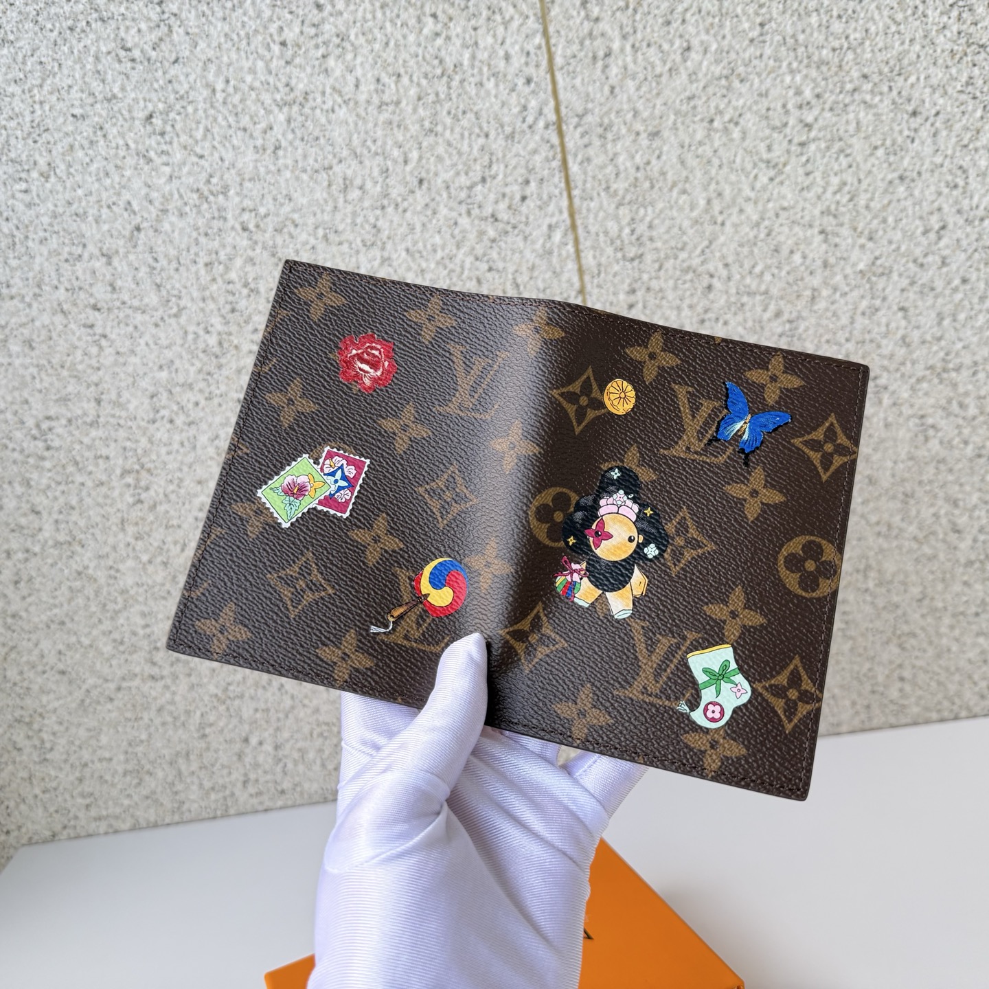 Louis Vuitton Basic Bag Red M