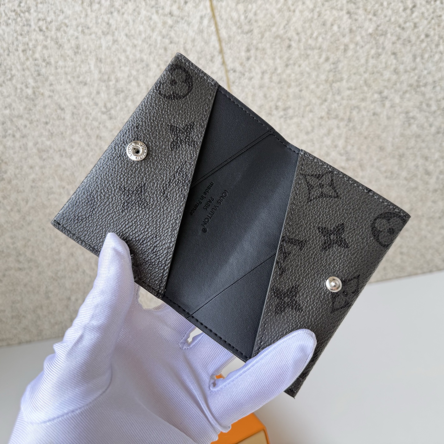 Louis Vuitton Basic Bag Black M-l-s