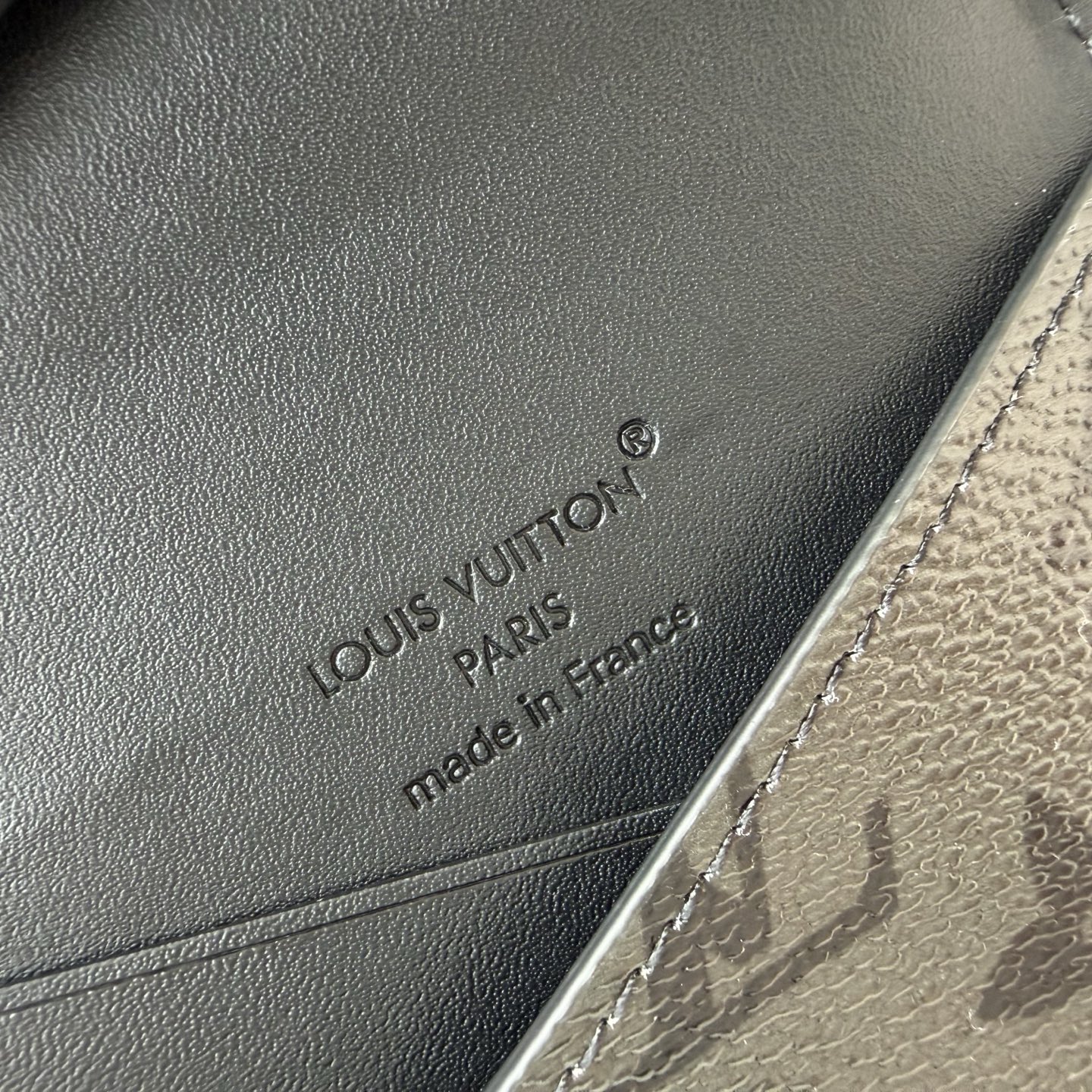 Louis Vuitton Basic Bag Black M-l-s