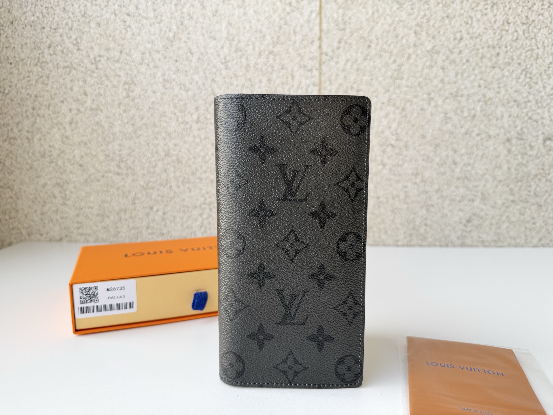 Louis Vuitton Basic Bag Cow Leather M