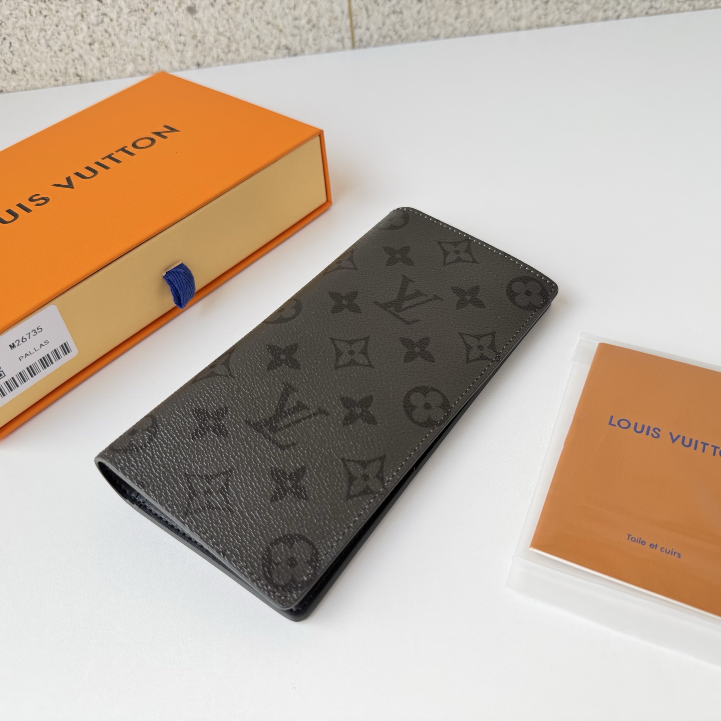 Louis Vuitton Basic Bag Cow Leather M