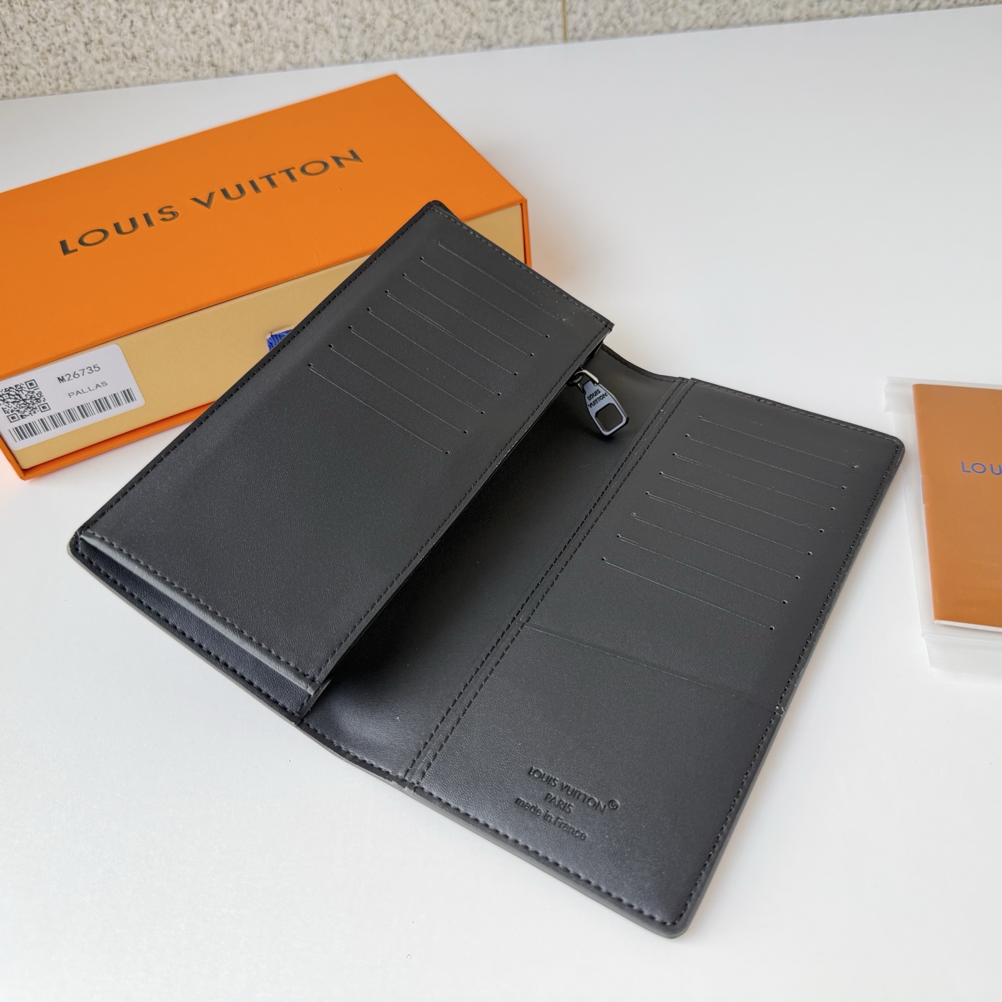 Louis Vuitton Basic Bag Cow Leather M