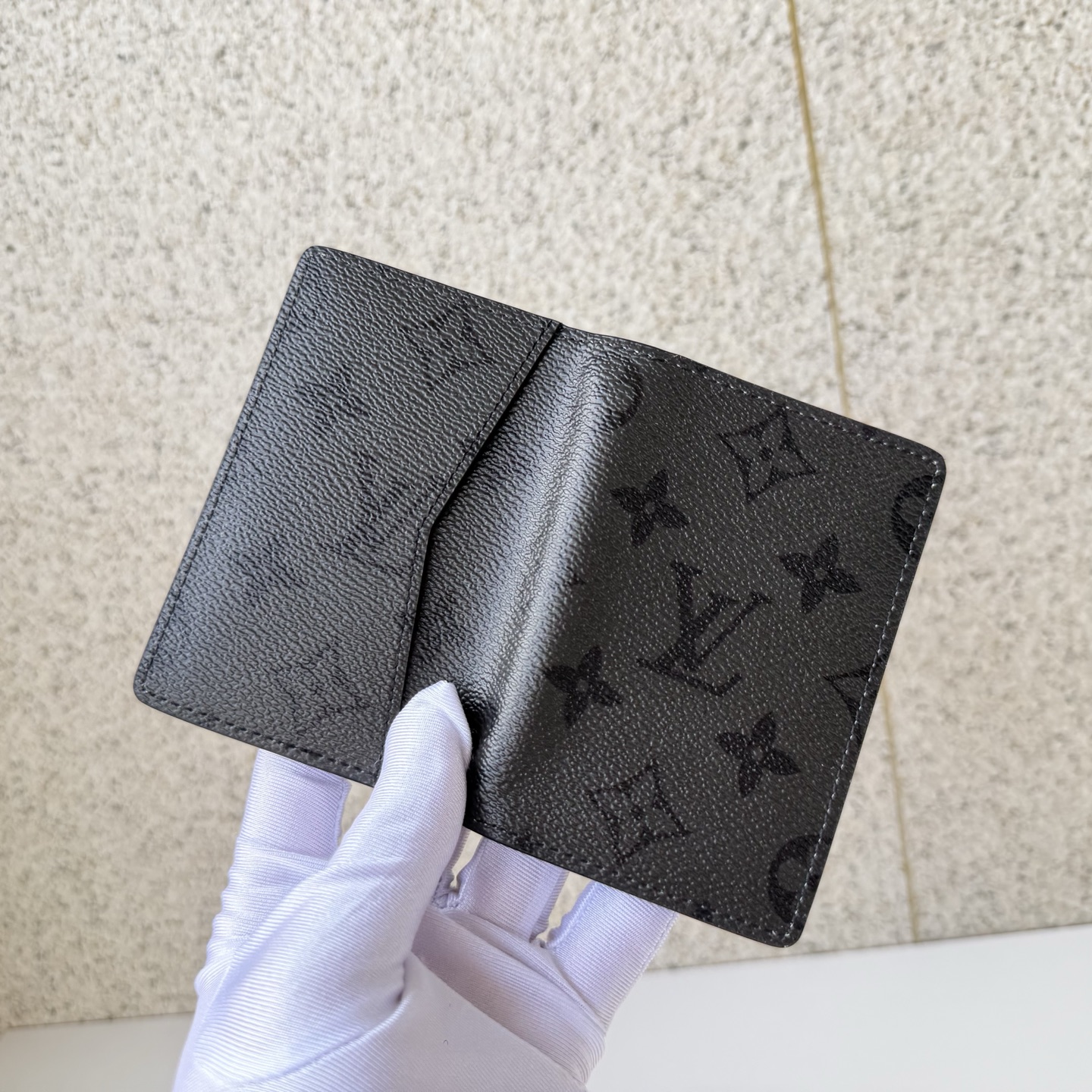 Louis Vuitton Basic Bag Black M-s