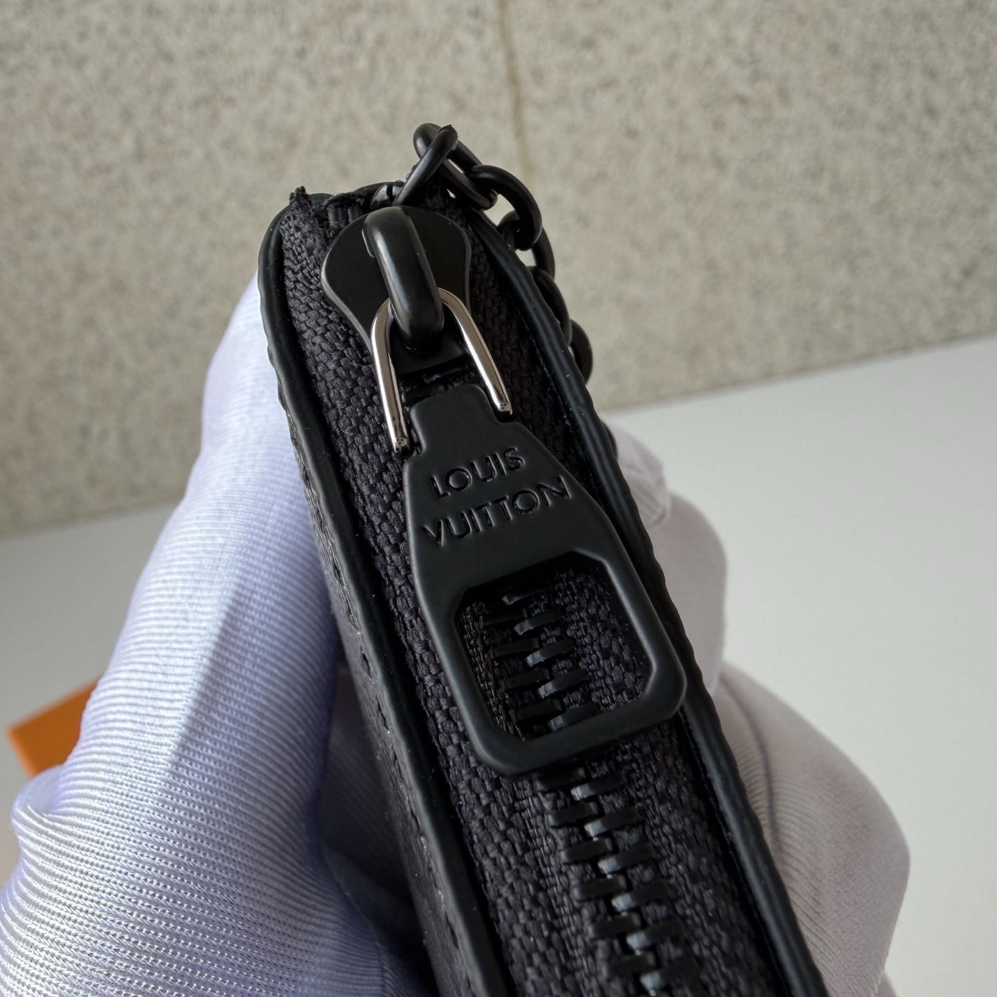 Louis Vuitton Basic Bag Canvas M-l