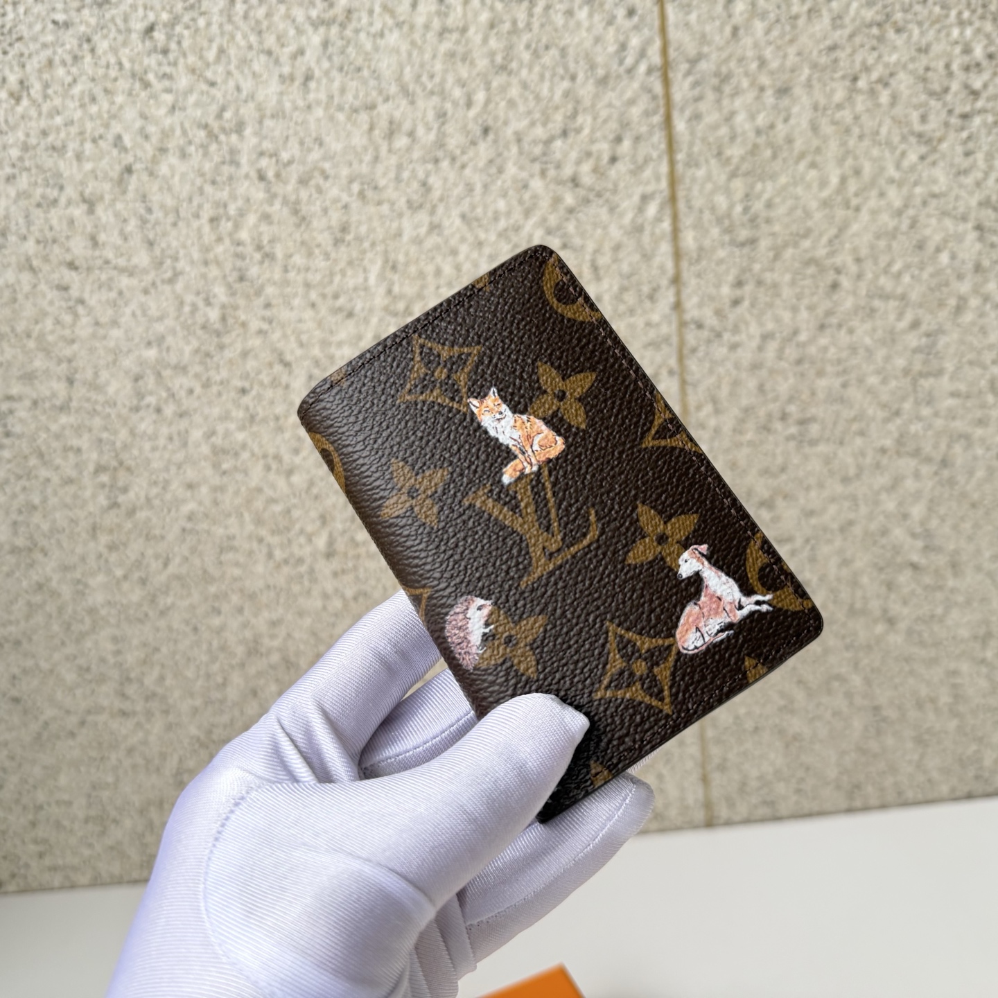 Louis Vuitton Basic Bag M-s