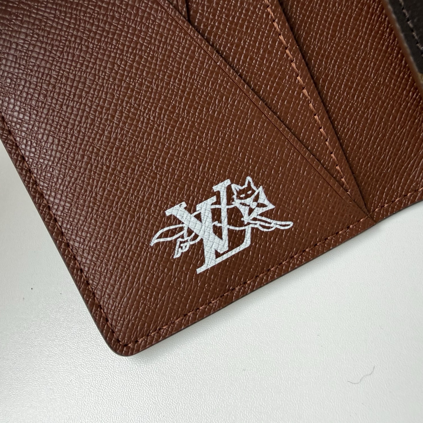 Louis Vuitton Basic Bag M-s