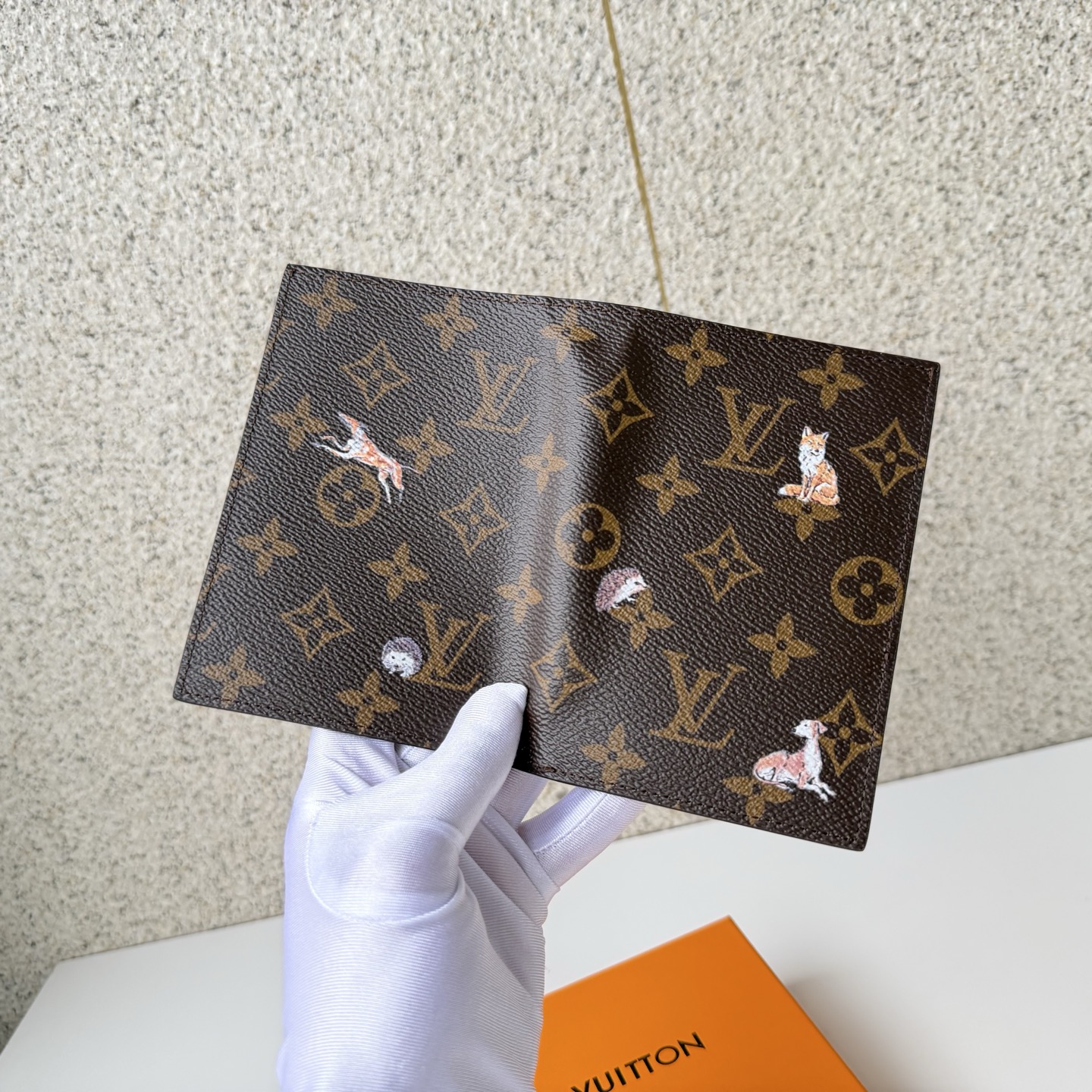 Louis Vuitton Basic Bag M