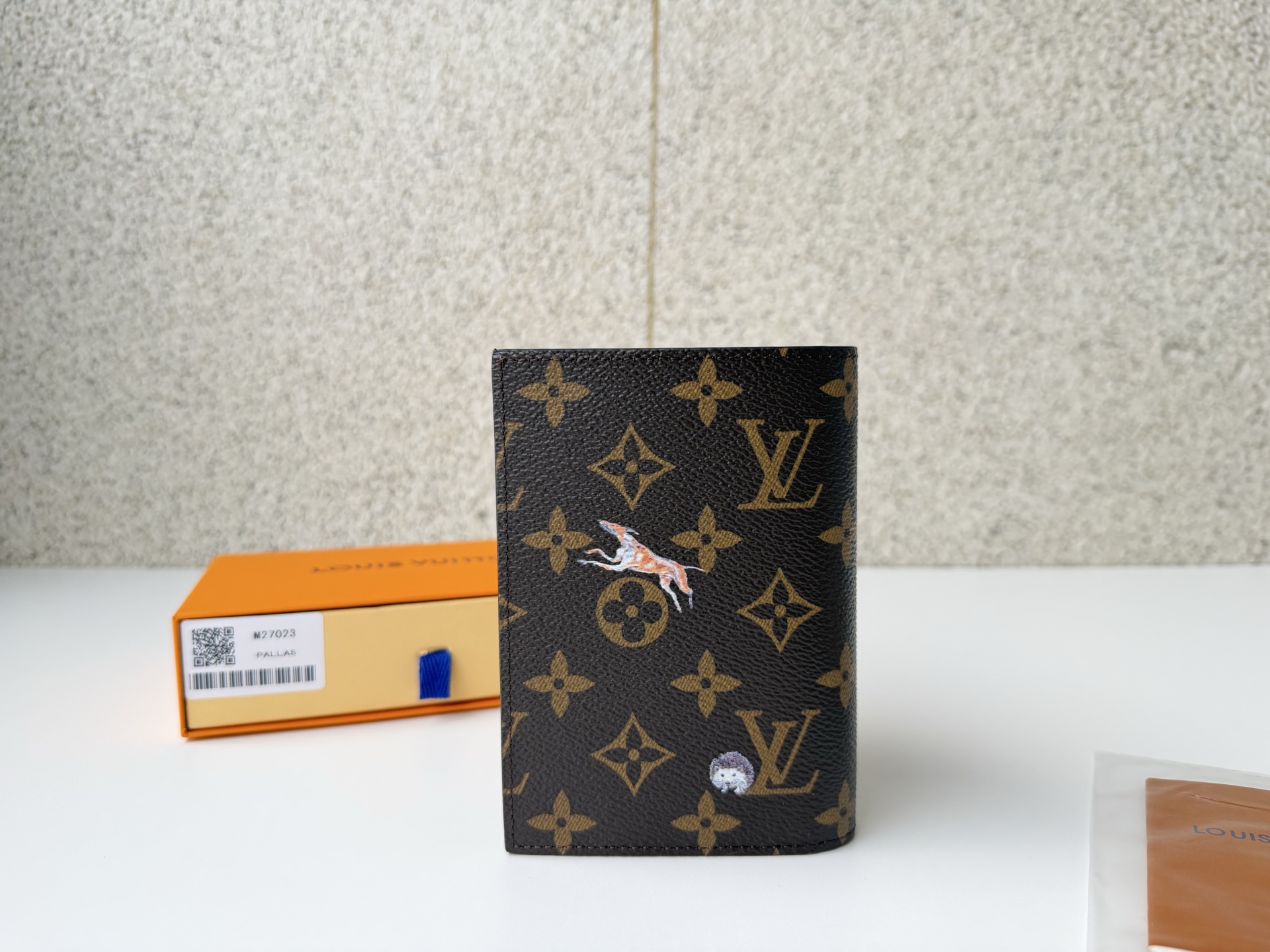 Louis Vuitton Basic Bag M