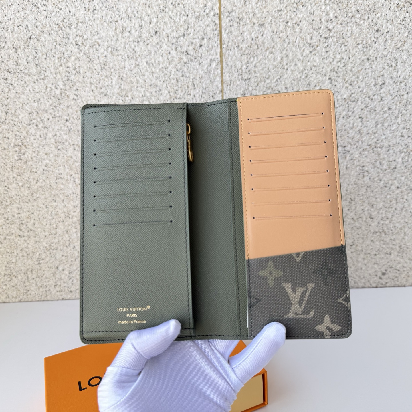 Louis Vuitton Basic Bag Cow Leather M-l-s