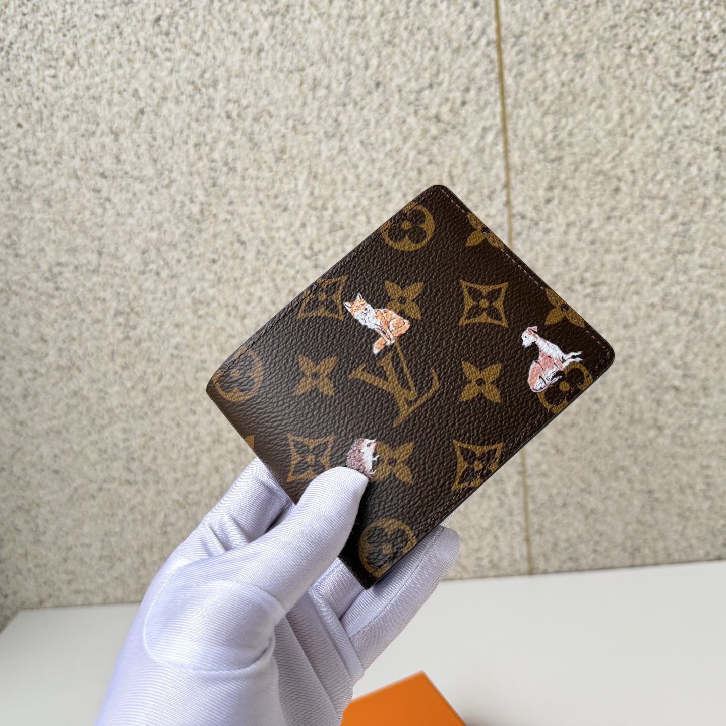 Louis Vuitton Basic Bag M-l