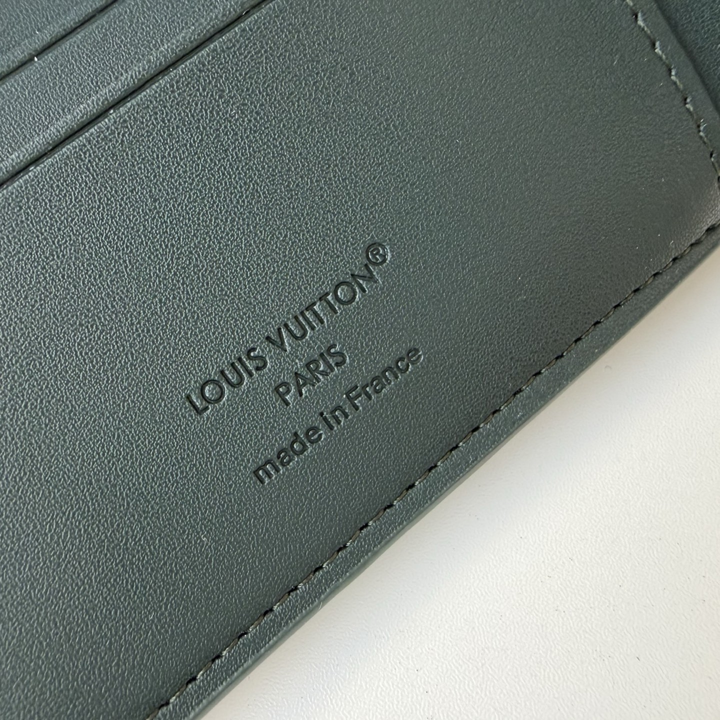 Louis Vuitton Basic Bag M-l