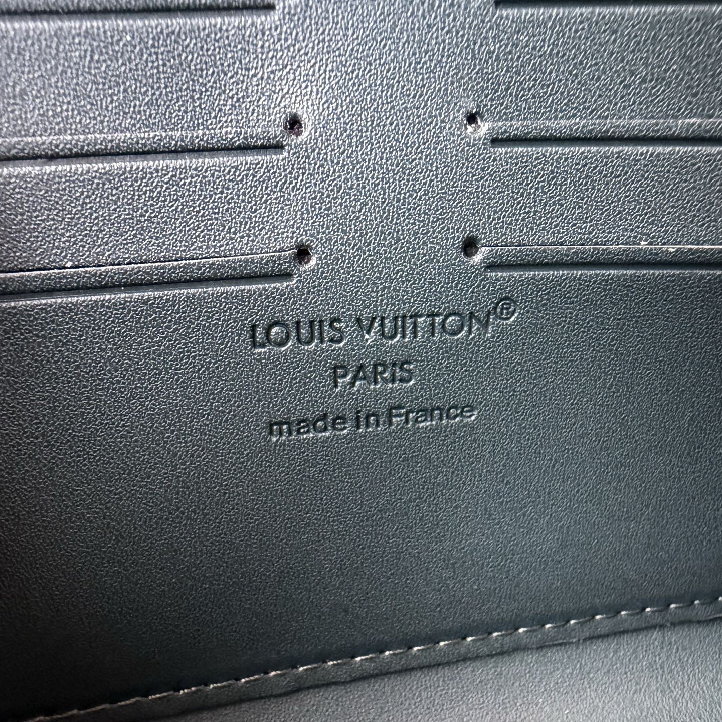 Louis Vuitton Basic Bag M