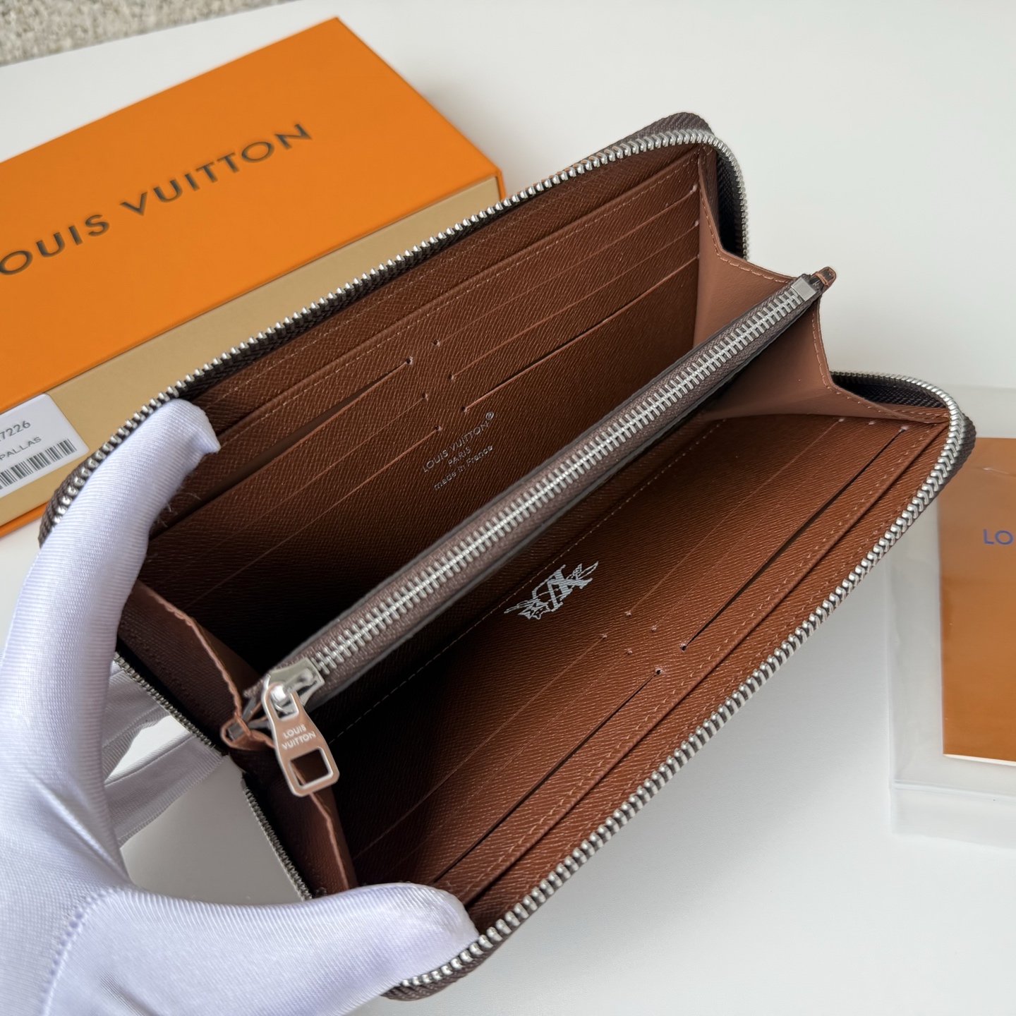 Louis Vuitton Basic Bag Canvas M-l-s