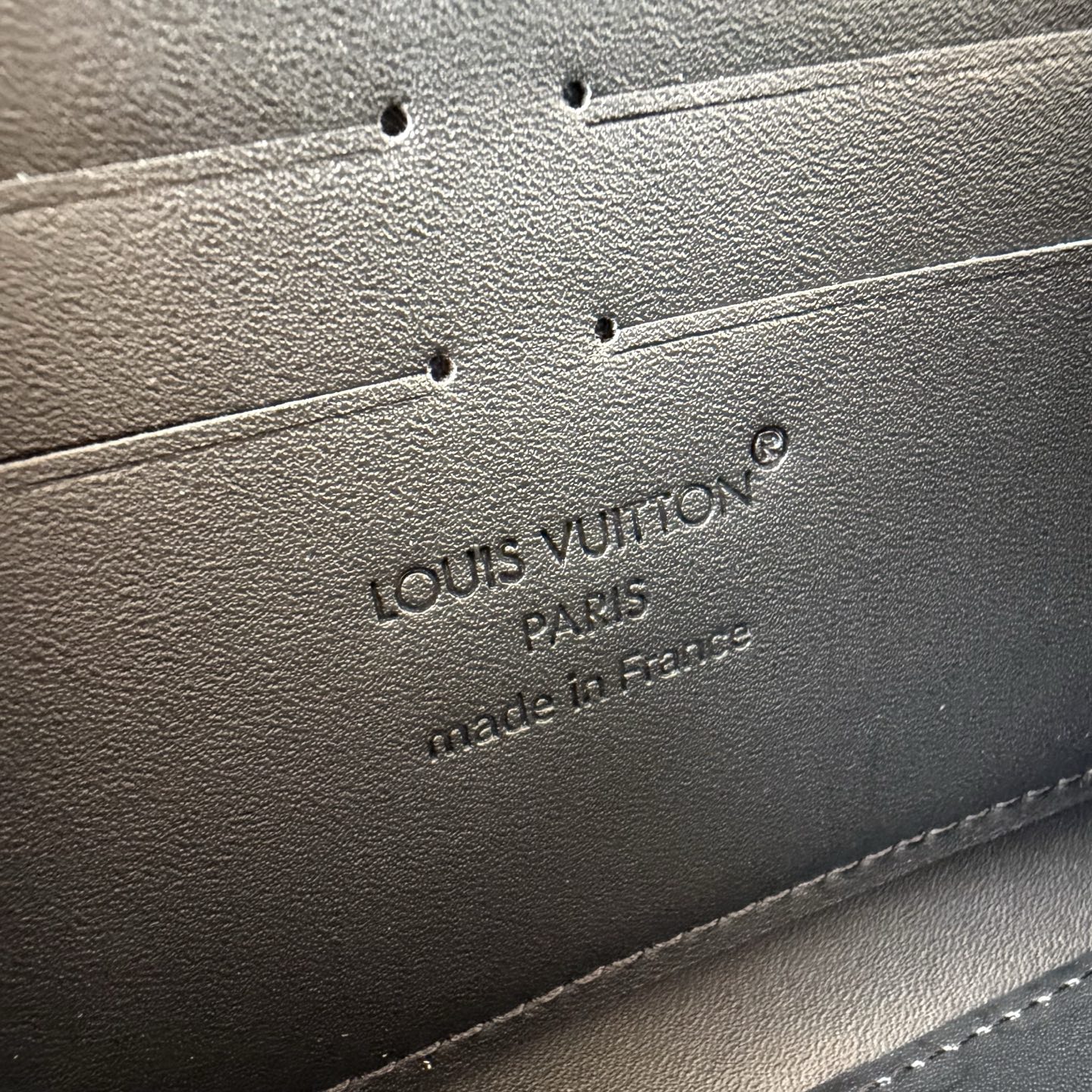 Louis Vuitton Basic Bag Black M