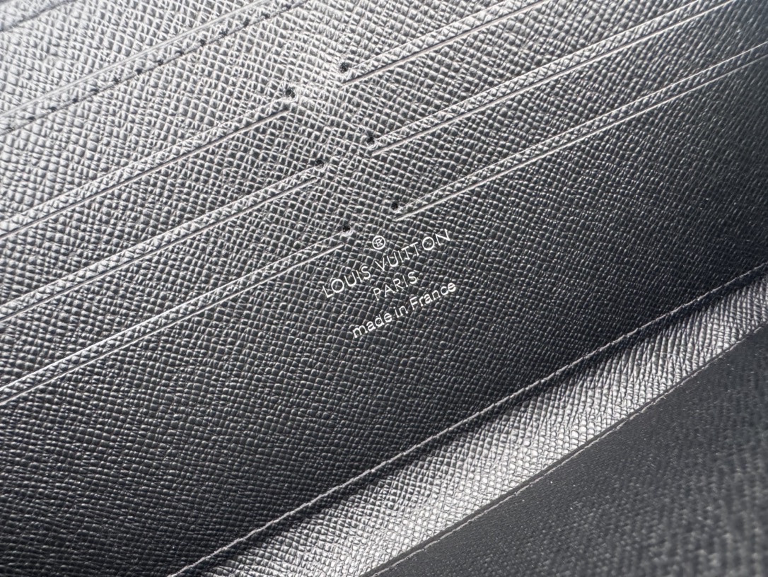 Louis Vuitton Basic Bag Silver M-l