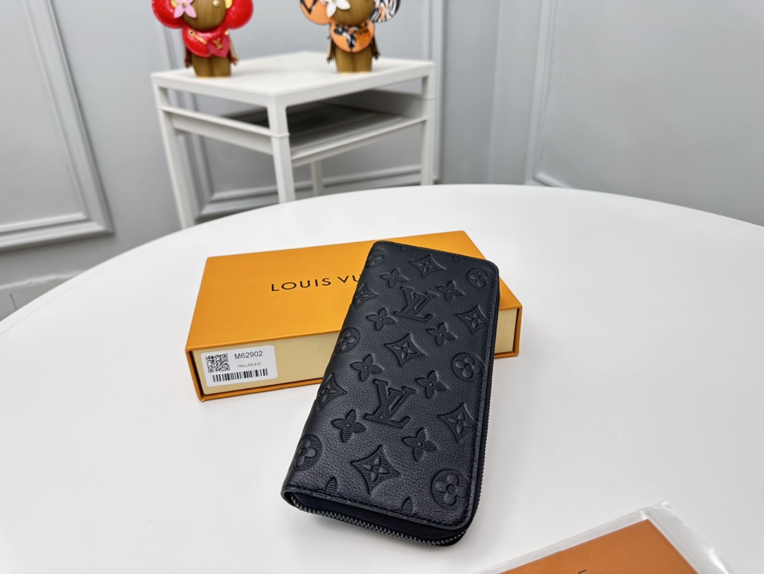 Louis Vuitton Basic Bag Cow Leather M-s