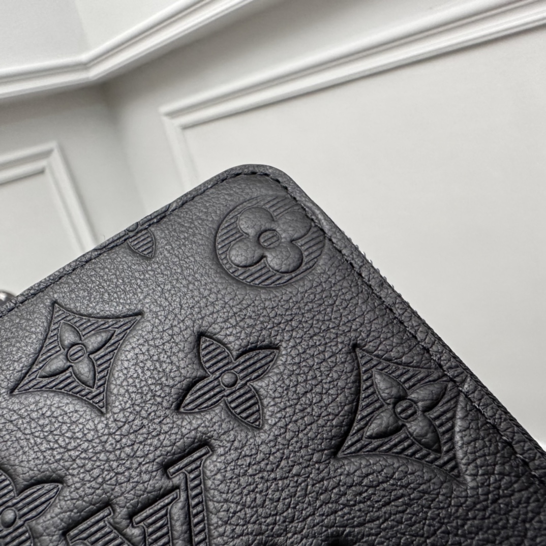 Louis Vuitton Basic Bag Cow Leather M-s