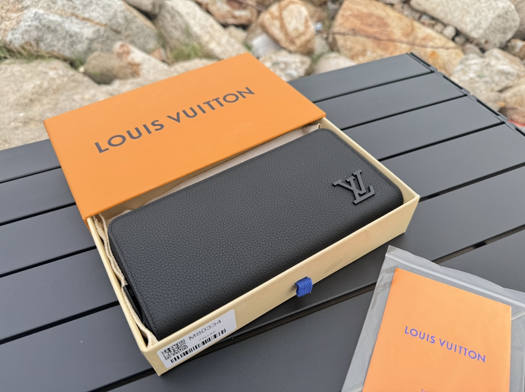 Louis Vuitton Basic Bag Black M-l