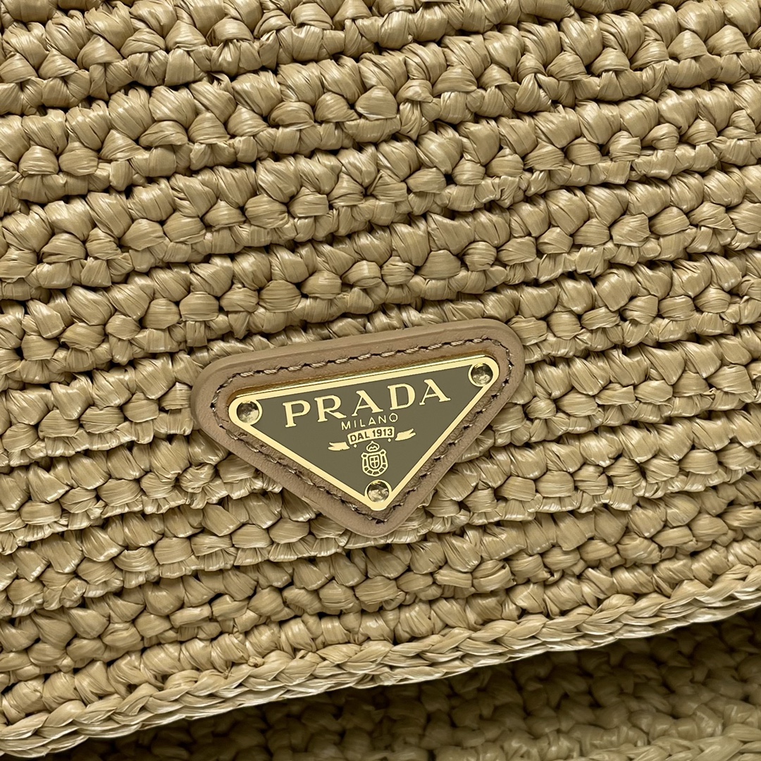 Prada Basic Bag M