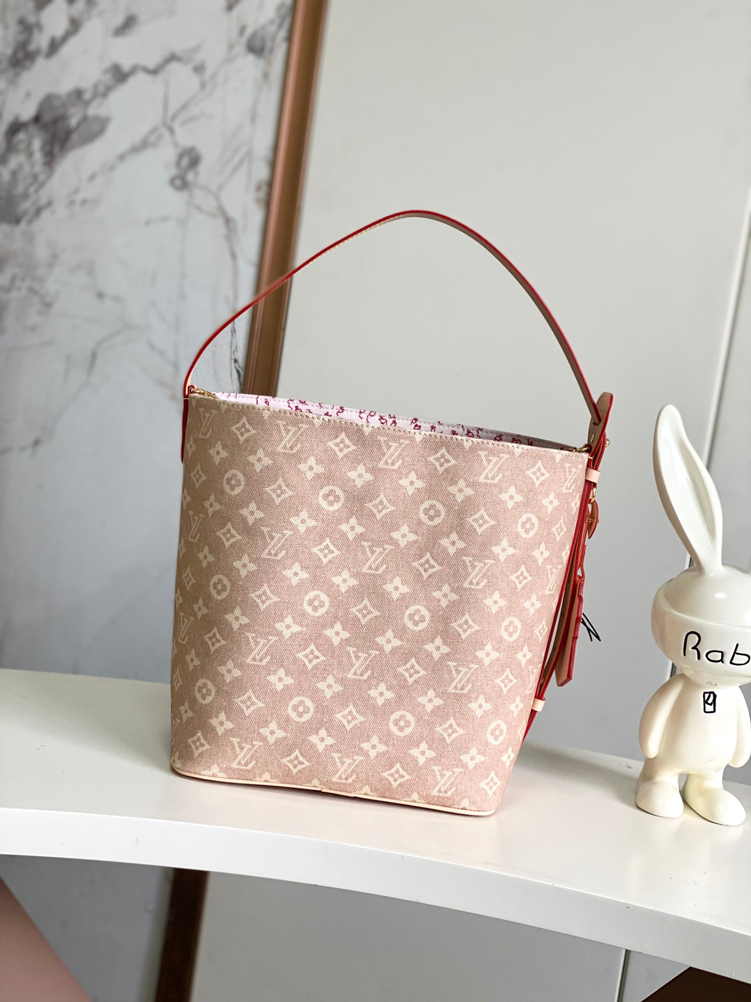 Louis Vuitton Basic Bag Cow Leather M-l-s