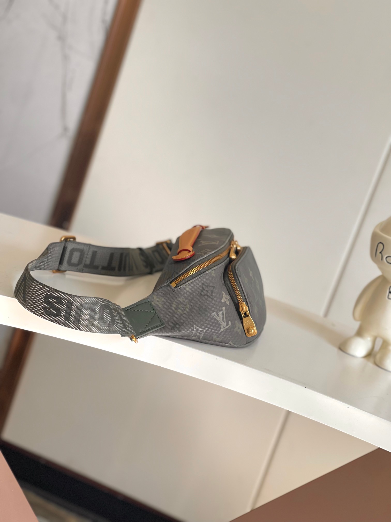 Louis Vuitton Basic Bag Canvas Green M-l-s