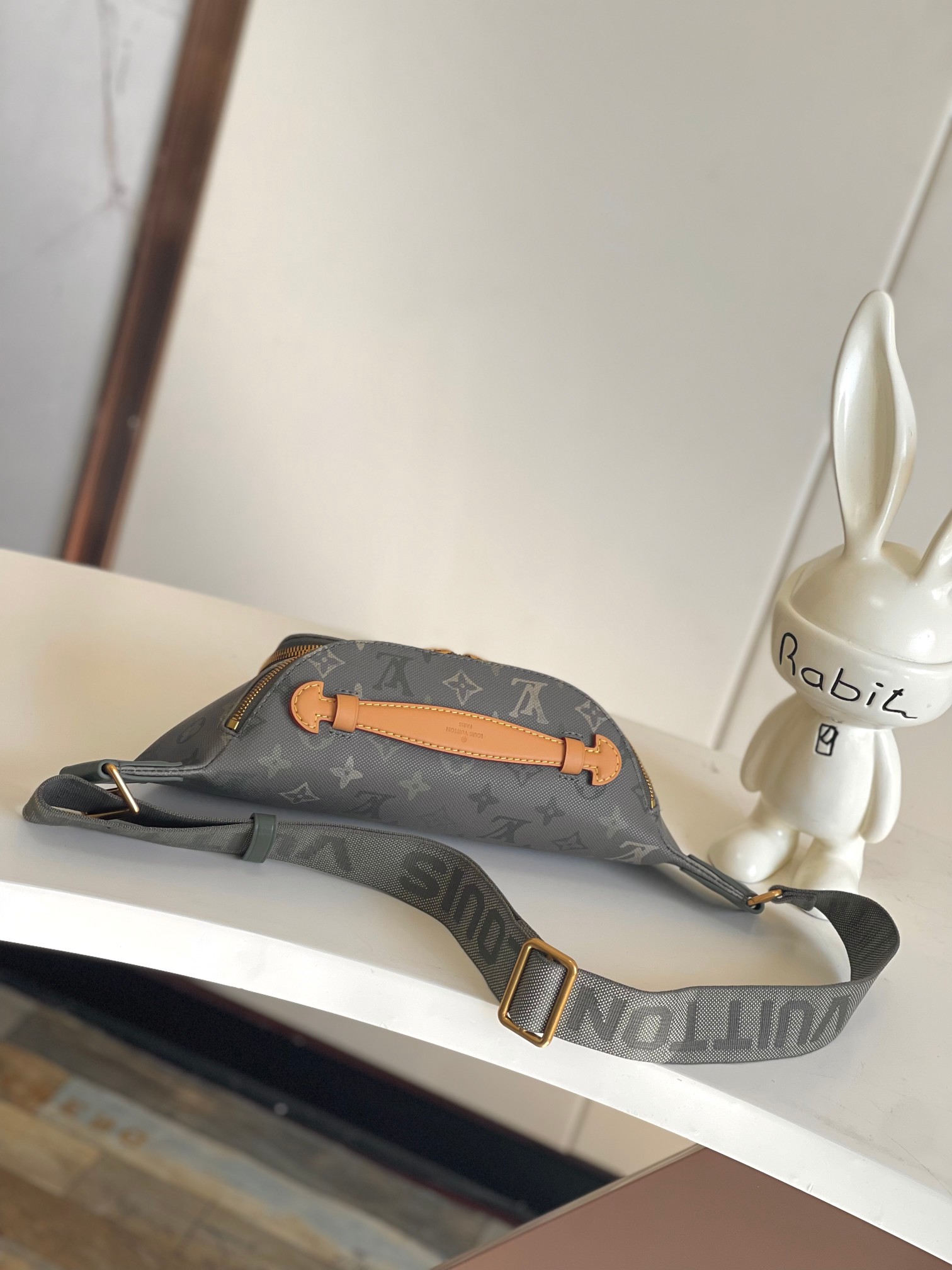 Louis Vuitton Basic Bag Canvas Green M-l-s