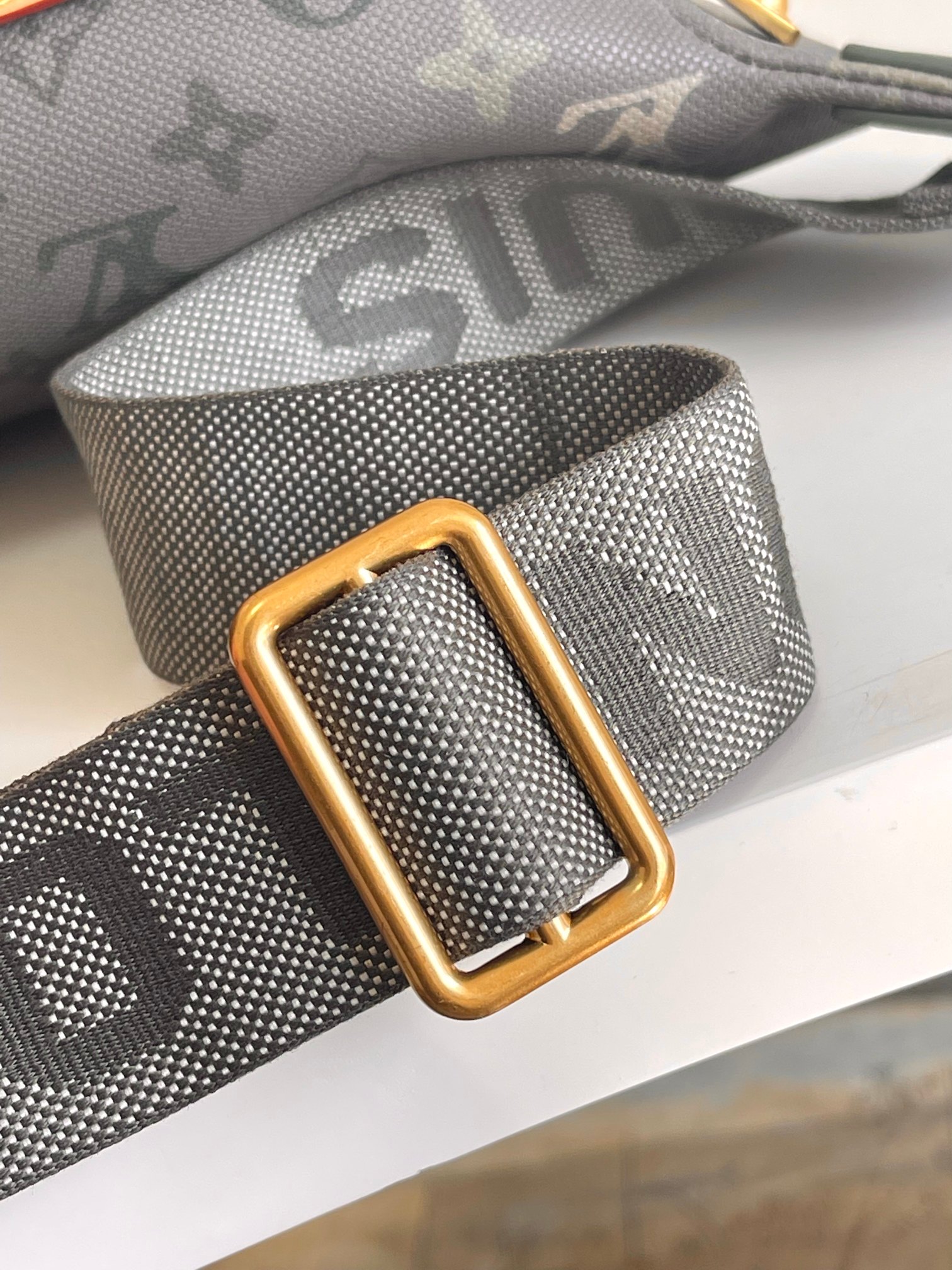 Louis Vuitton Basic Bag Canvas Green M-l-s