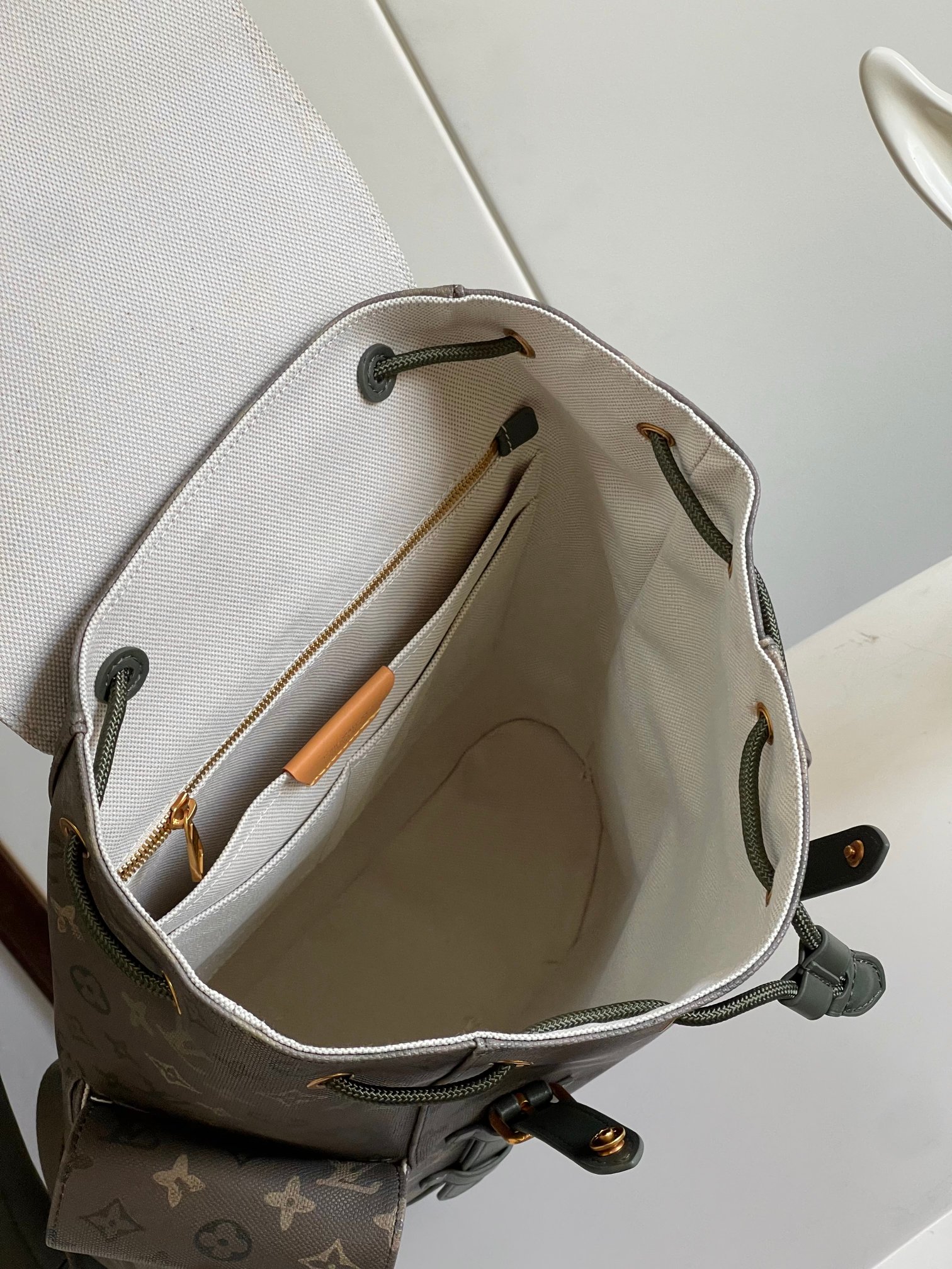 Louis Vuitton Basic Bag Canvas Green 44cm-m-l-s