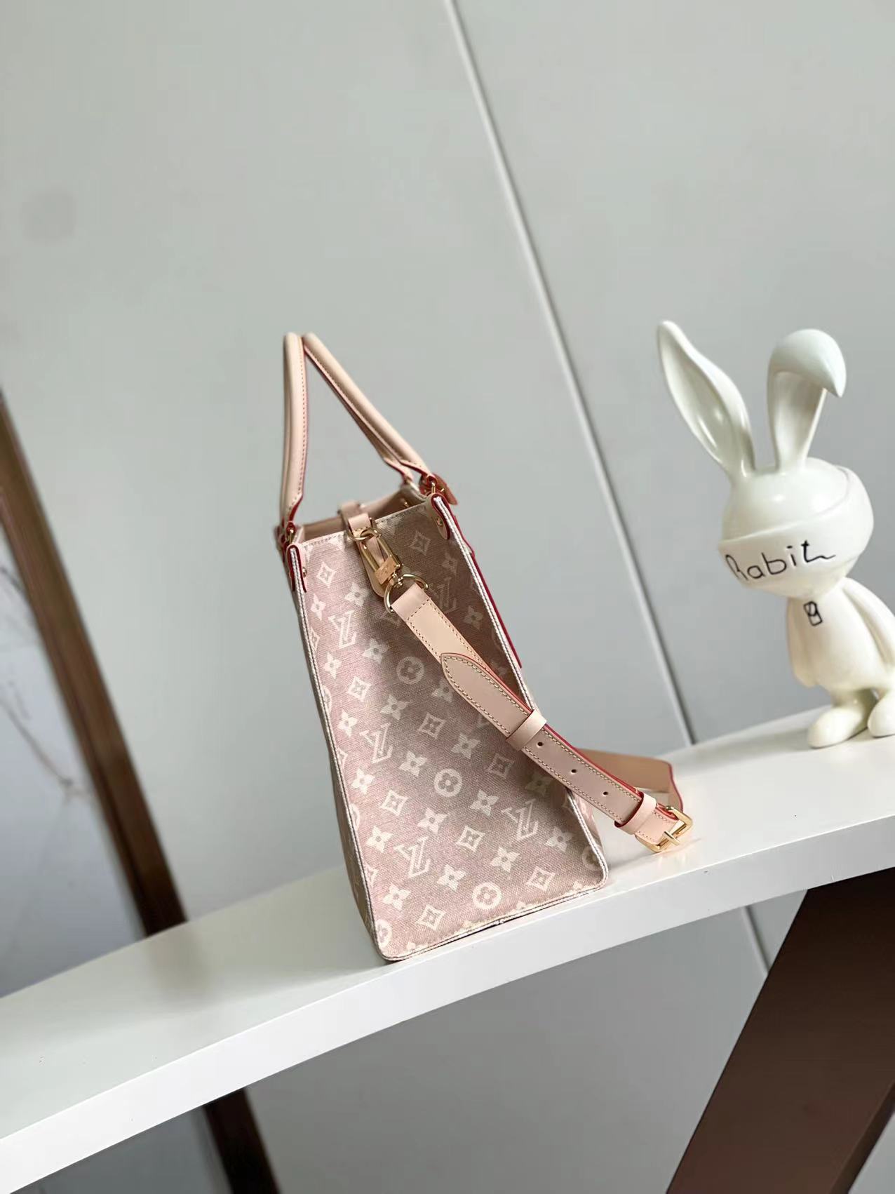 Louis Vuitton Basic Bag Canvas M-s