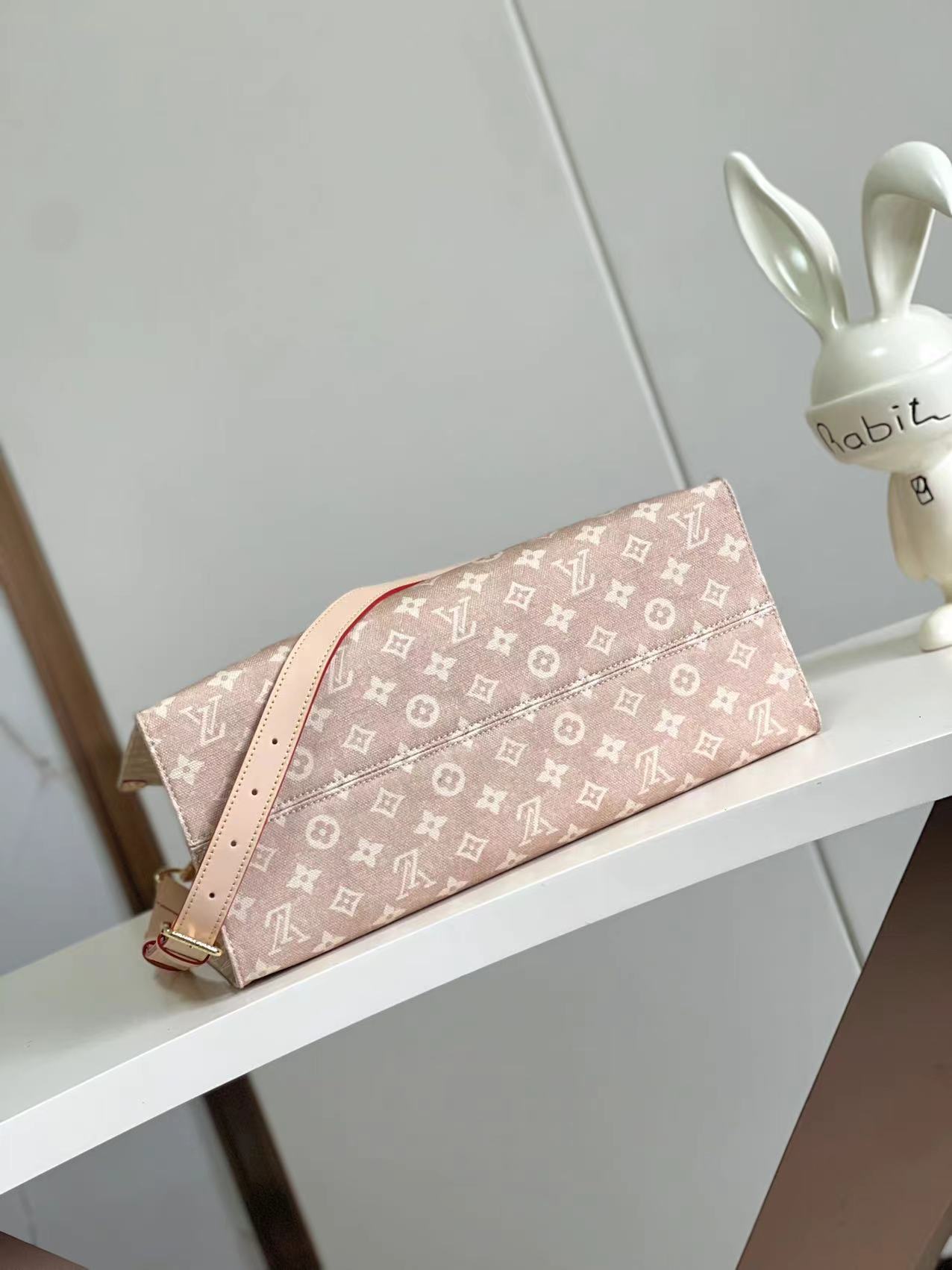 Louis Vuitton Basic Bag Canvas M-s