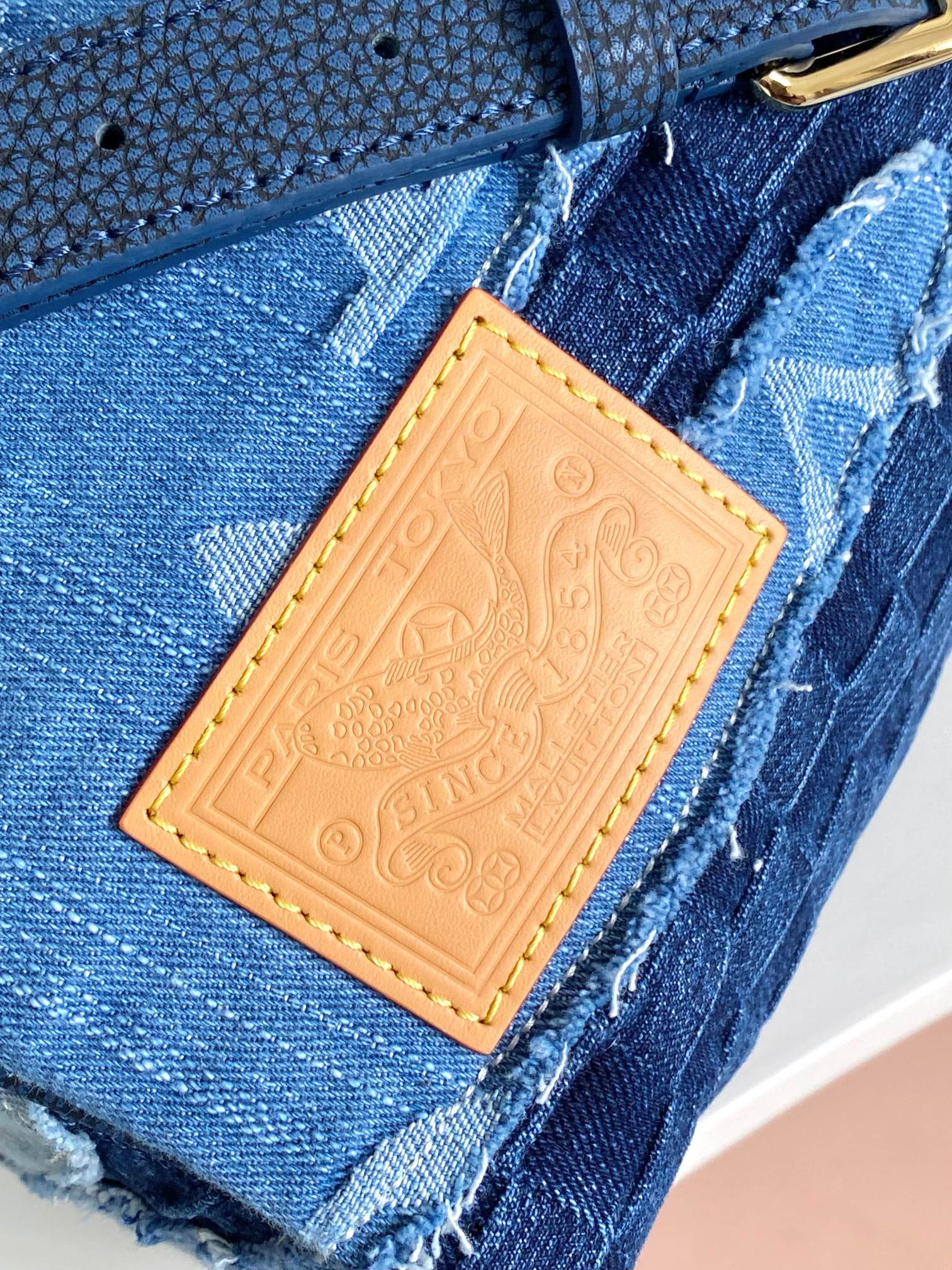 Louis Vuitton Basic Bag M-l