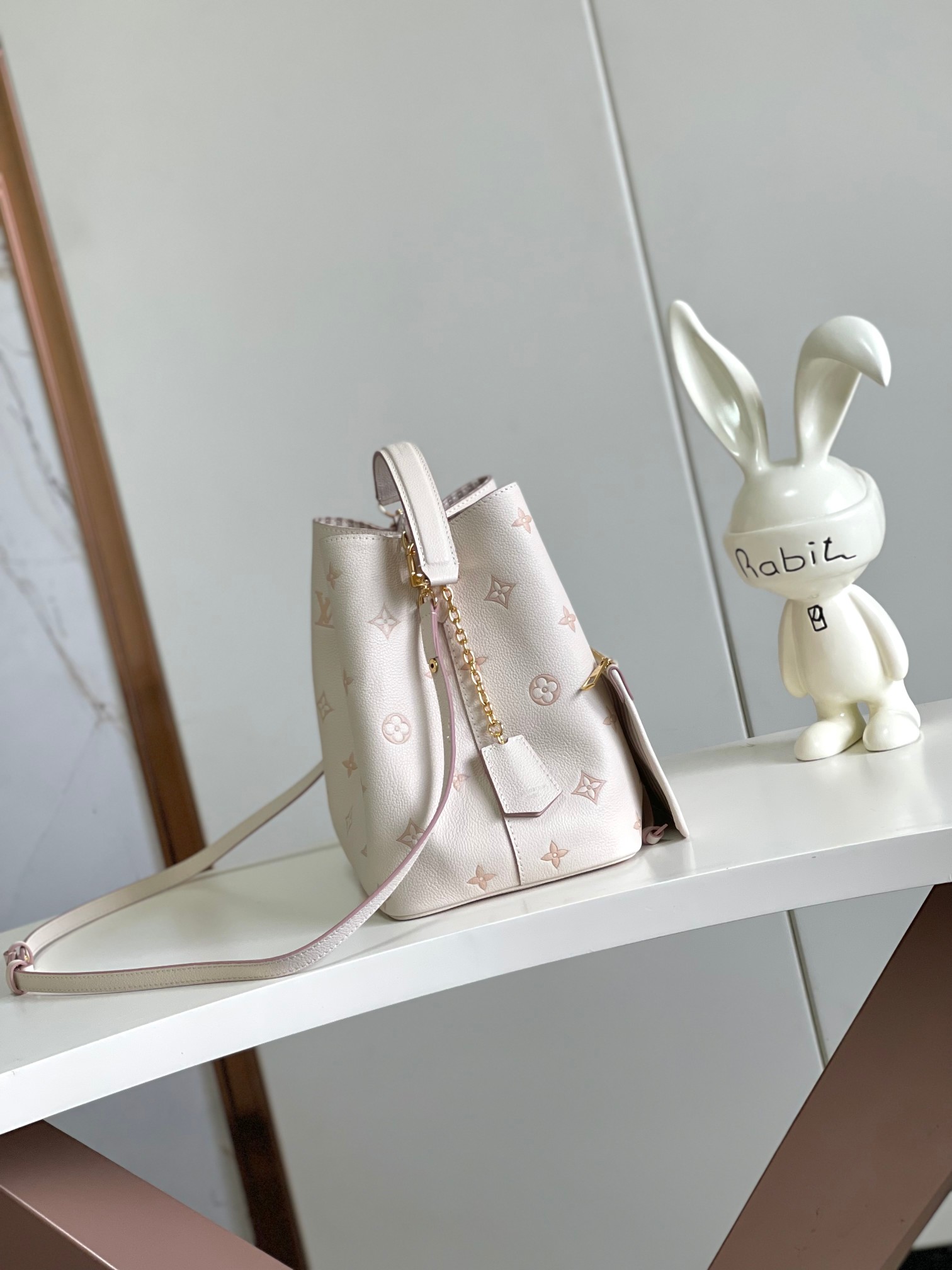 Louis Vuitton Basic Bag Cow Leather M