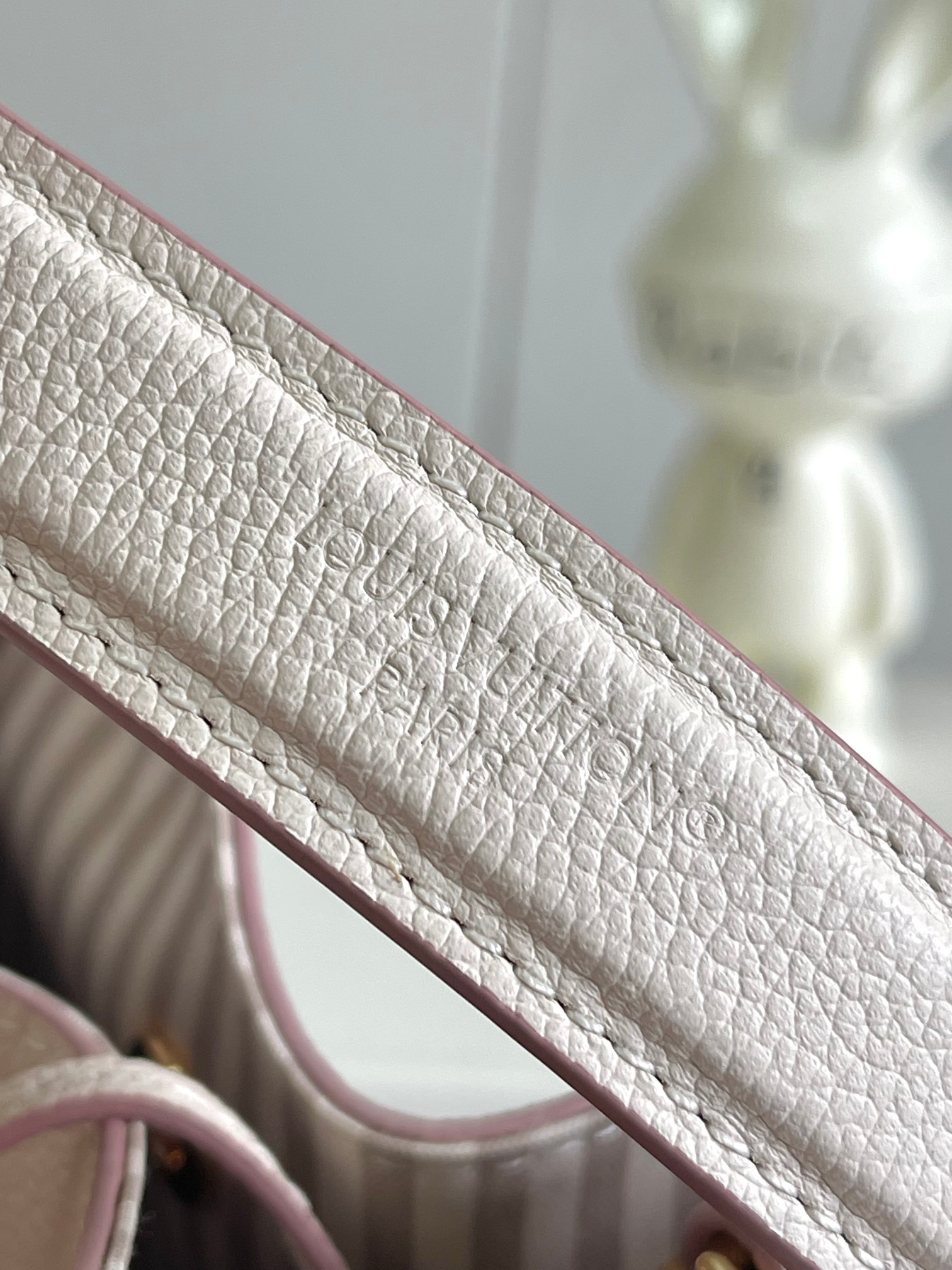 Louis Vuitton Basic Bag Cow Leather M