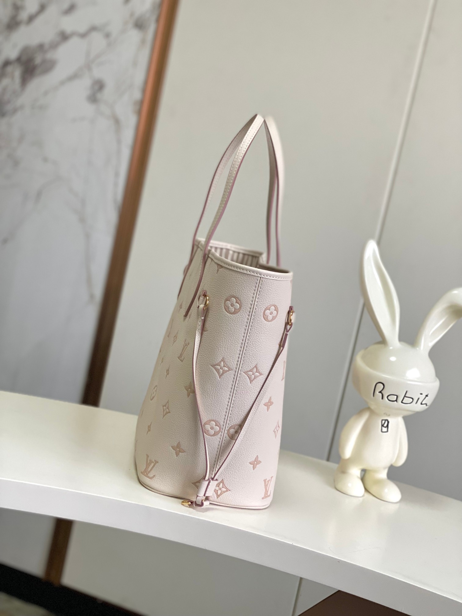 Louis Vuitton Basic Bag M-l