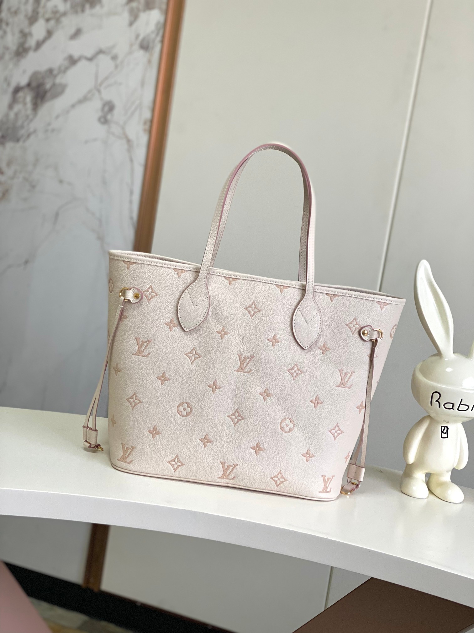 Louis Vuitton Basic Bag M-l