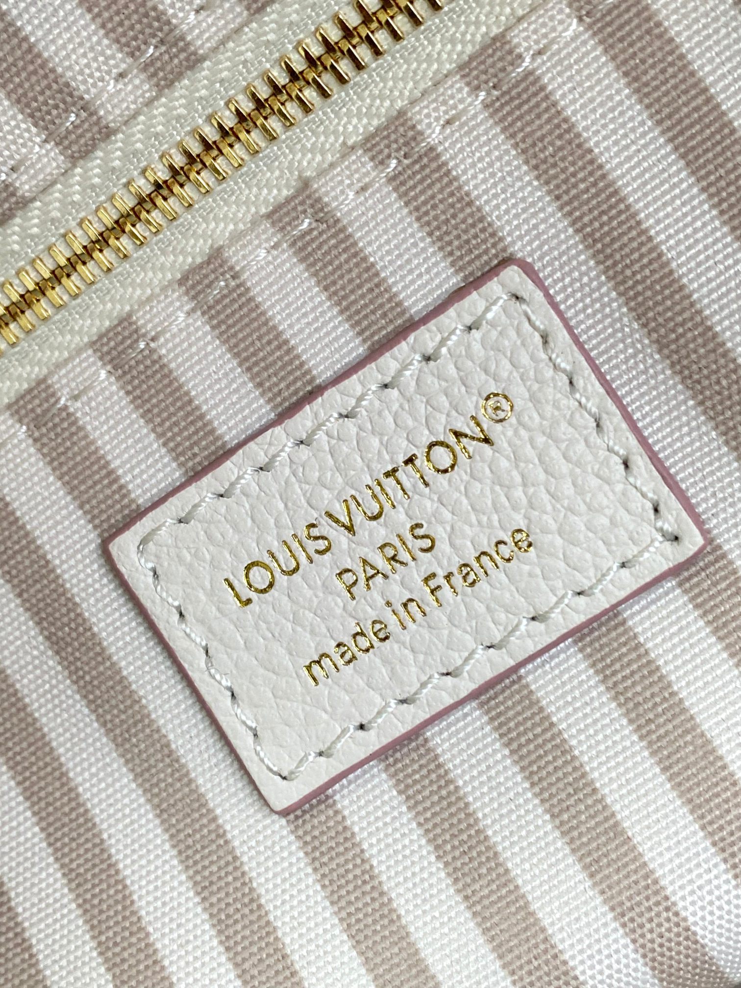 Louis Vuitton Basic Bag M-l