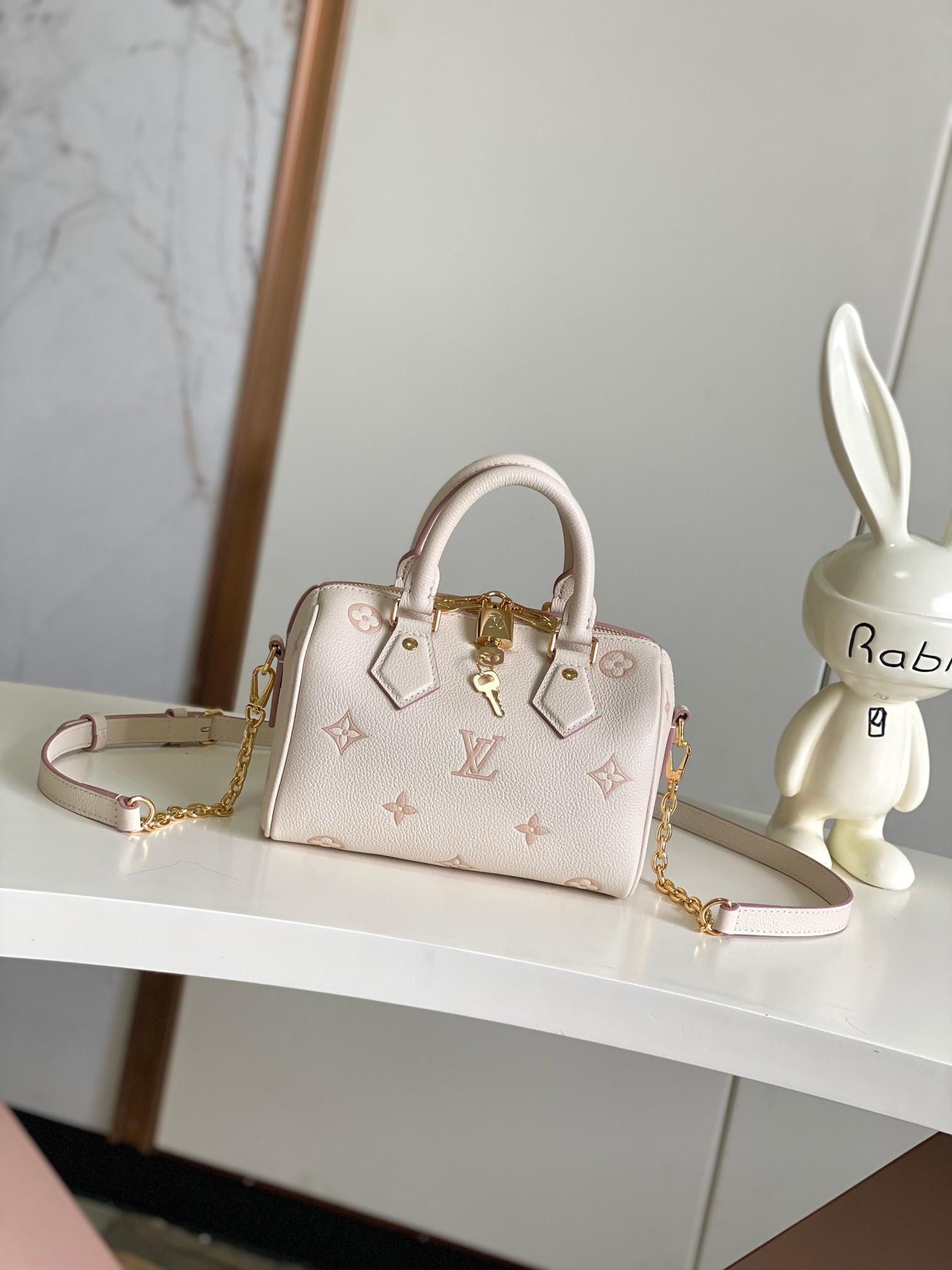 Louis Vuitton Basic Bag M-l-s