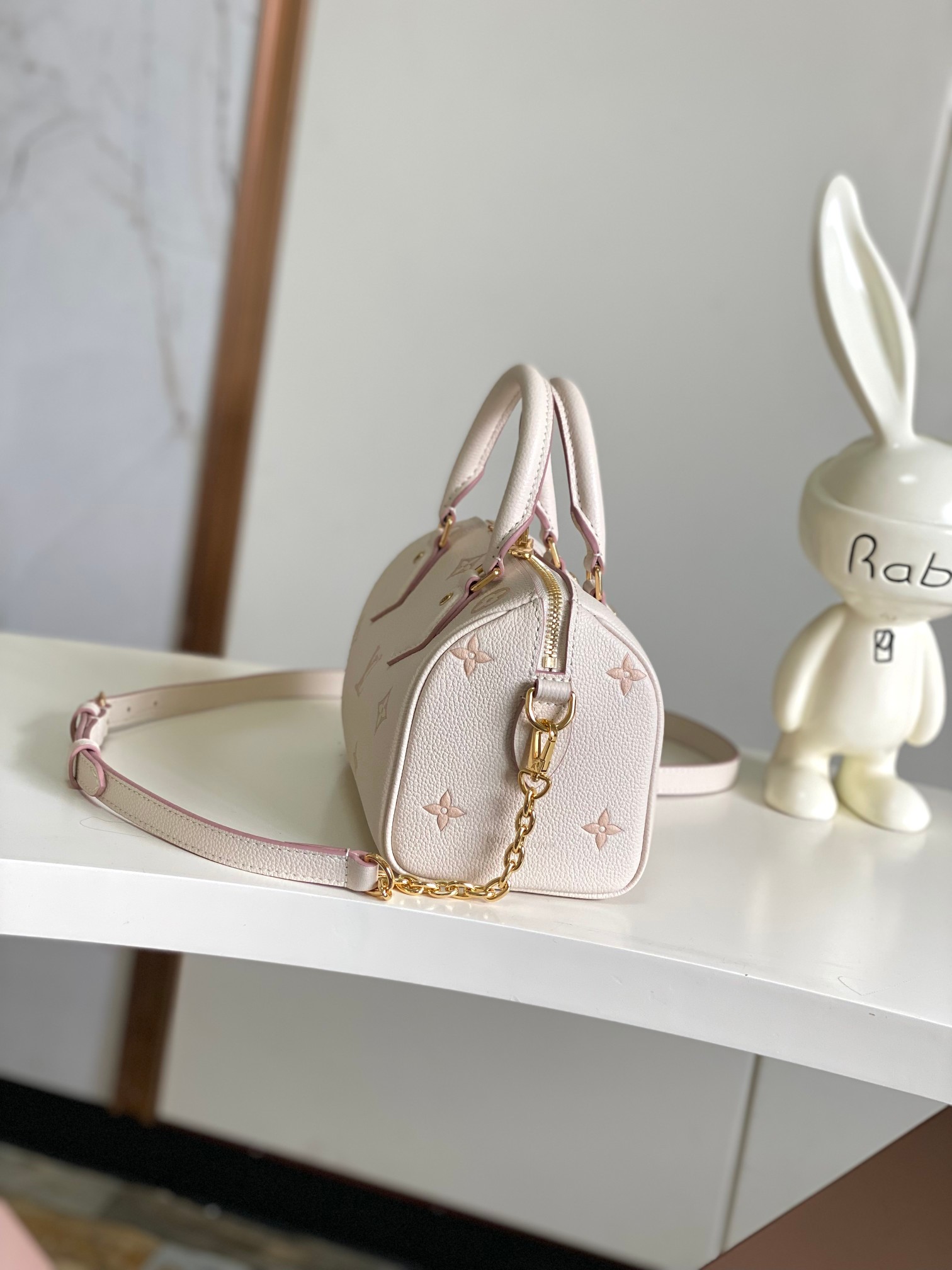 Louis Vuitton Basic Bag M-l-s