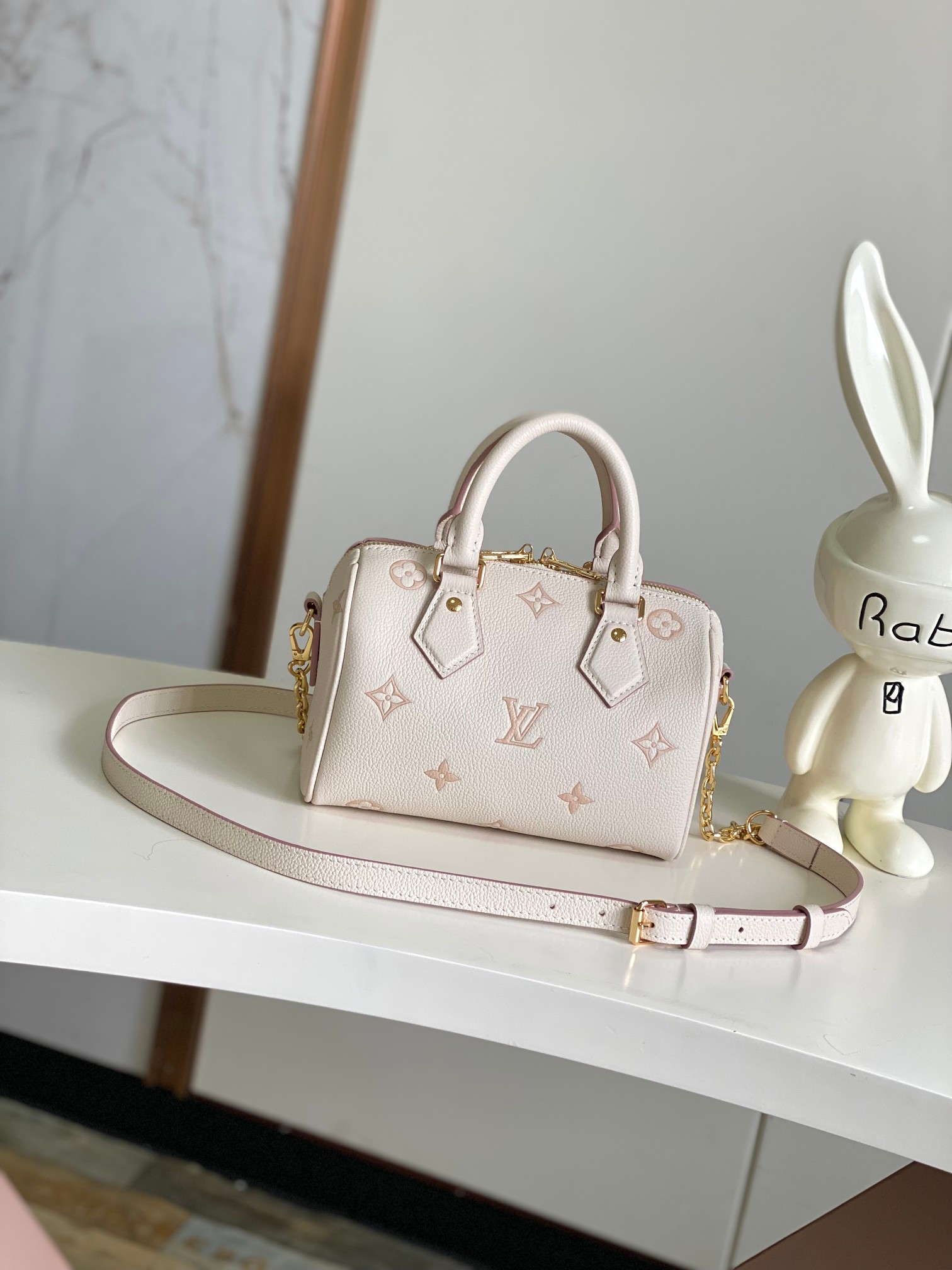 Louis Vuitton Basic Bag M-l-s