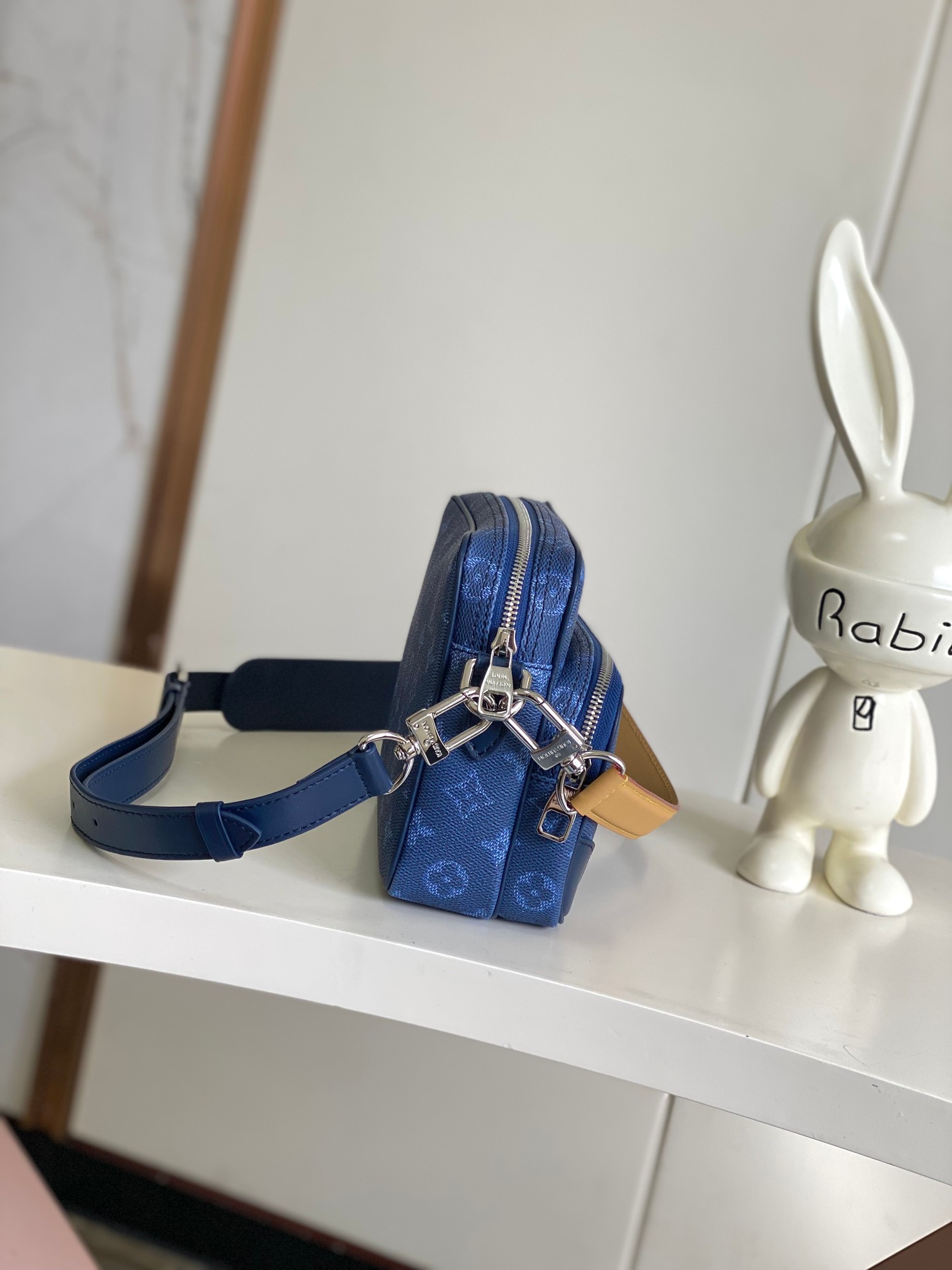 Louis Vuitton Messenger Bag Canvas Blue M-l-s