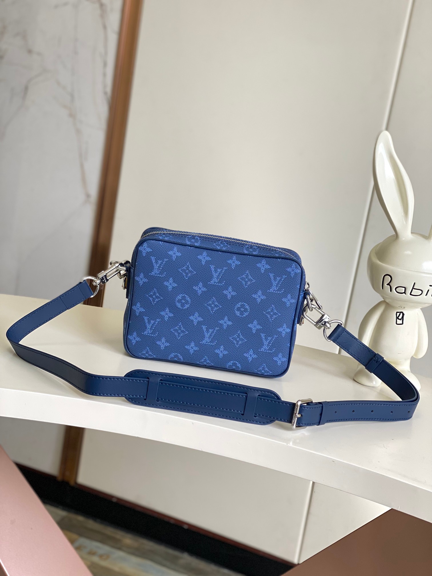 Louis Vuitton Messenger Bag Canvas Blue M-l-s