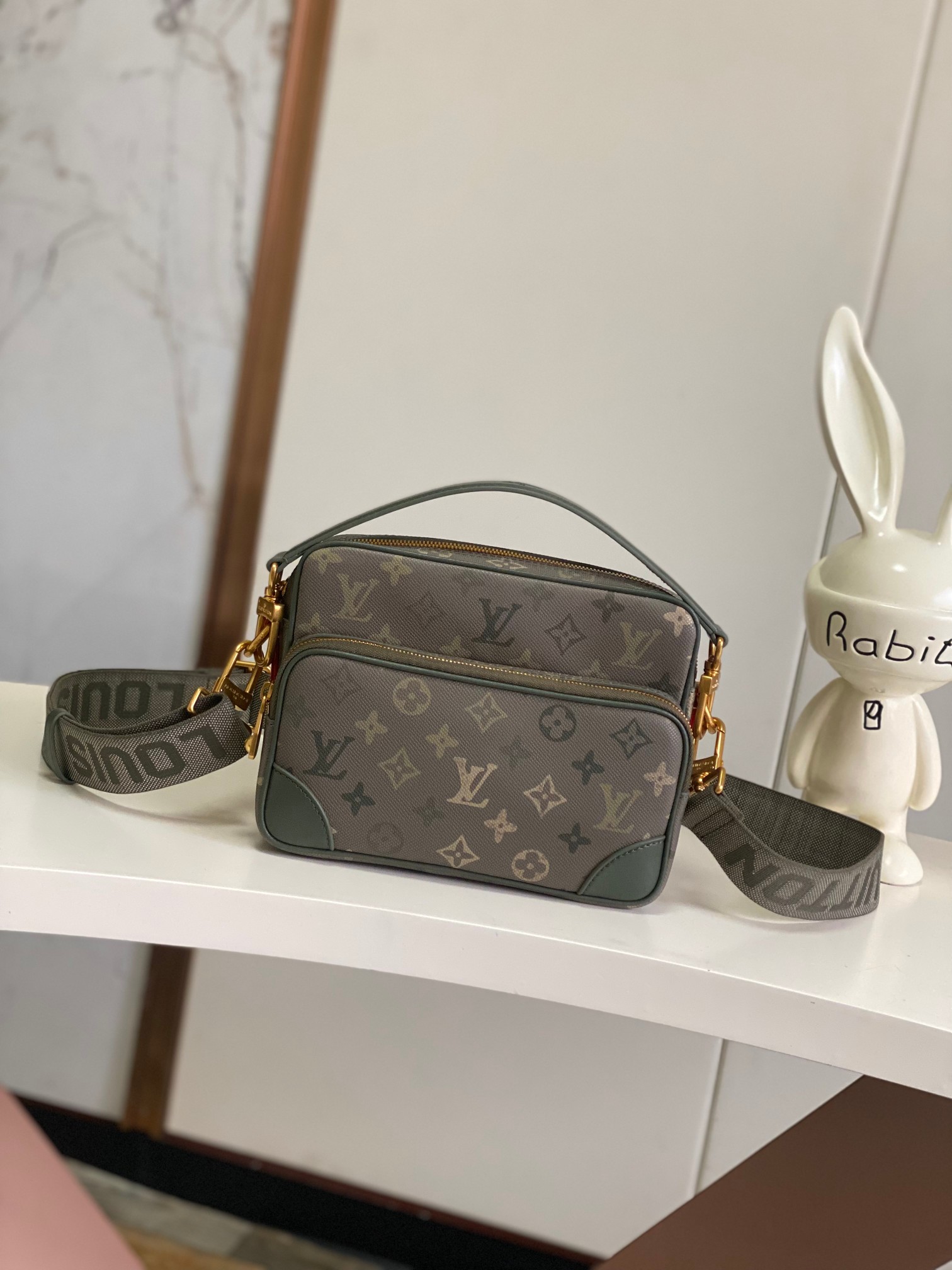 Louis Vuitton Messenger Bag Canvas Green M-l-s